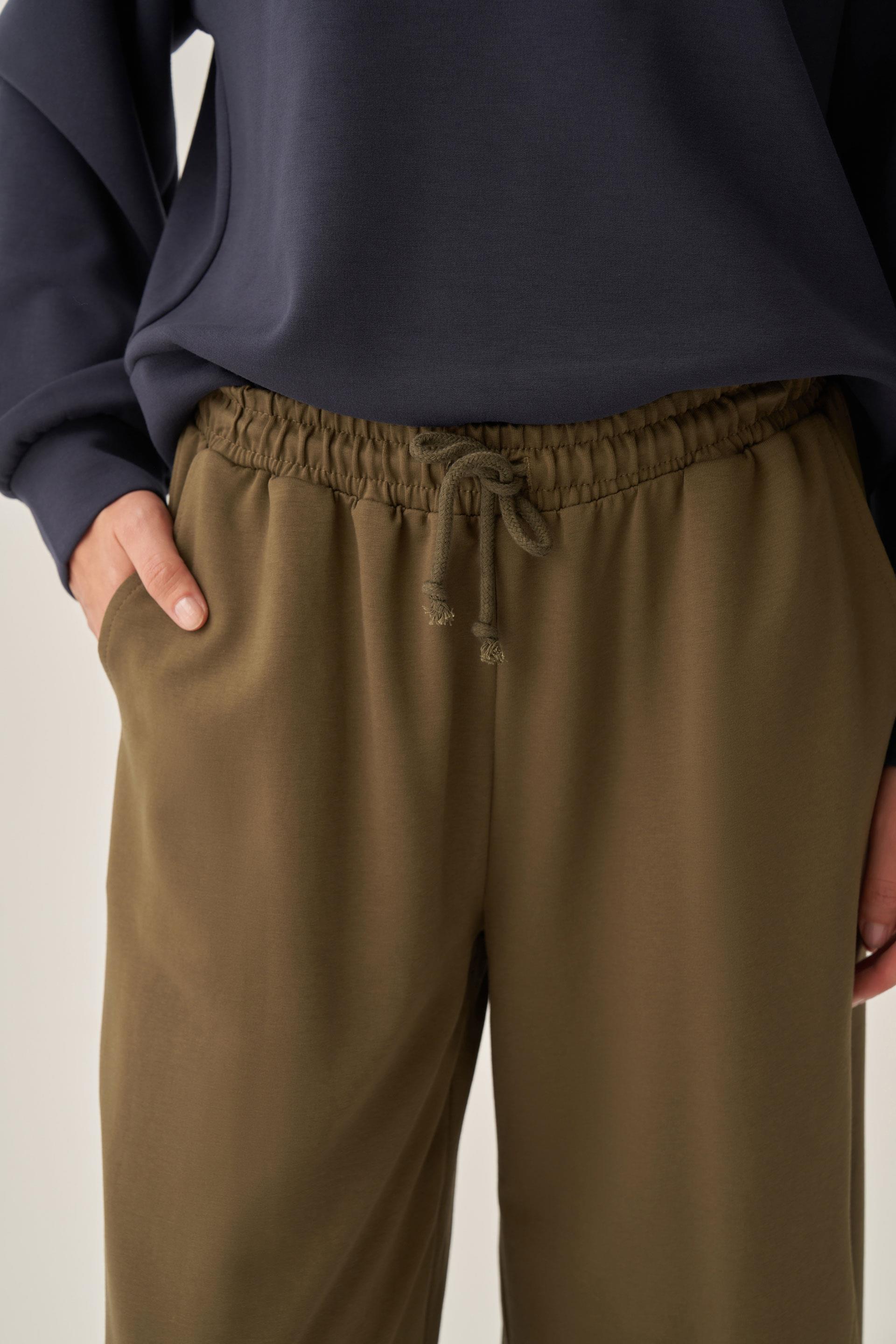 Haki-Pamuklu Bol Paça Eşofman Altı