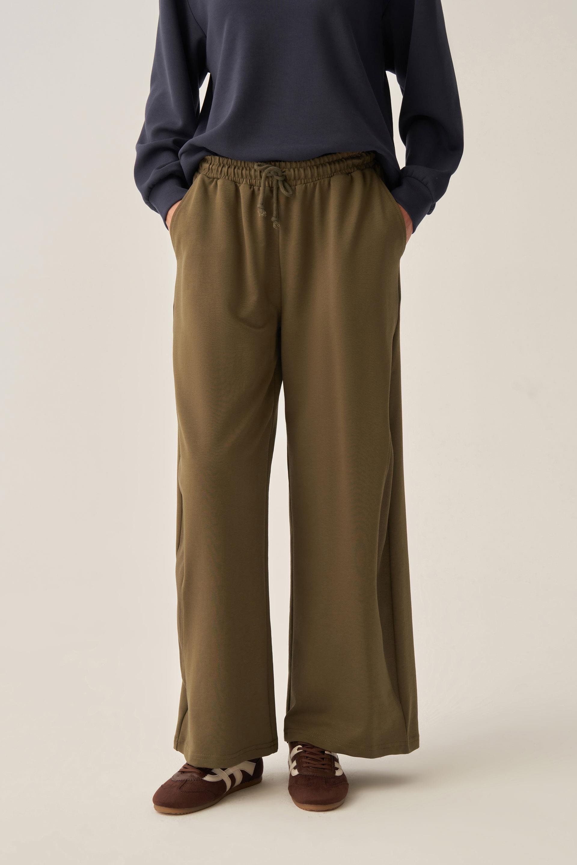 Haki-Pamuklu Bol Paça Eşofman Altı