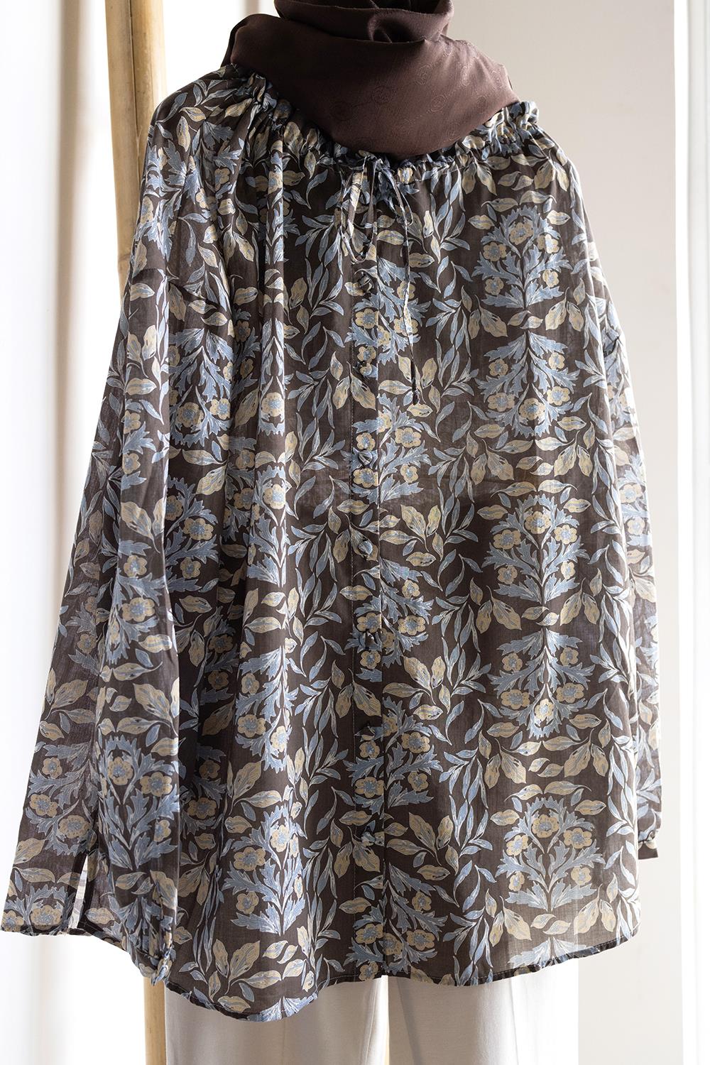 Kahve-Mavi-Yaka Büzgülü Desenli Gömlek