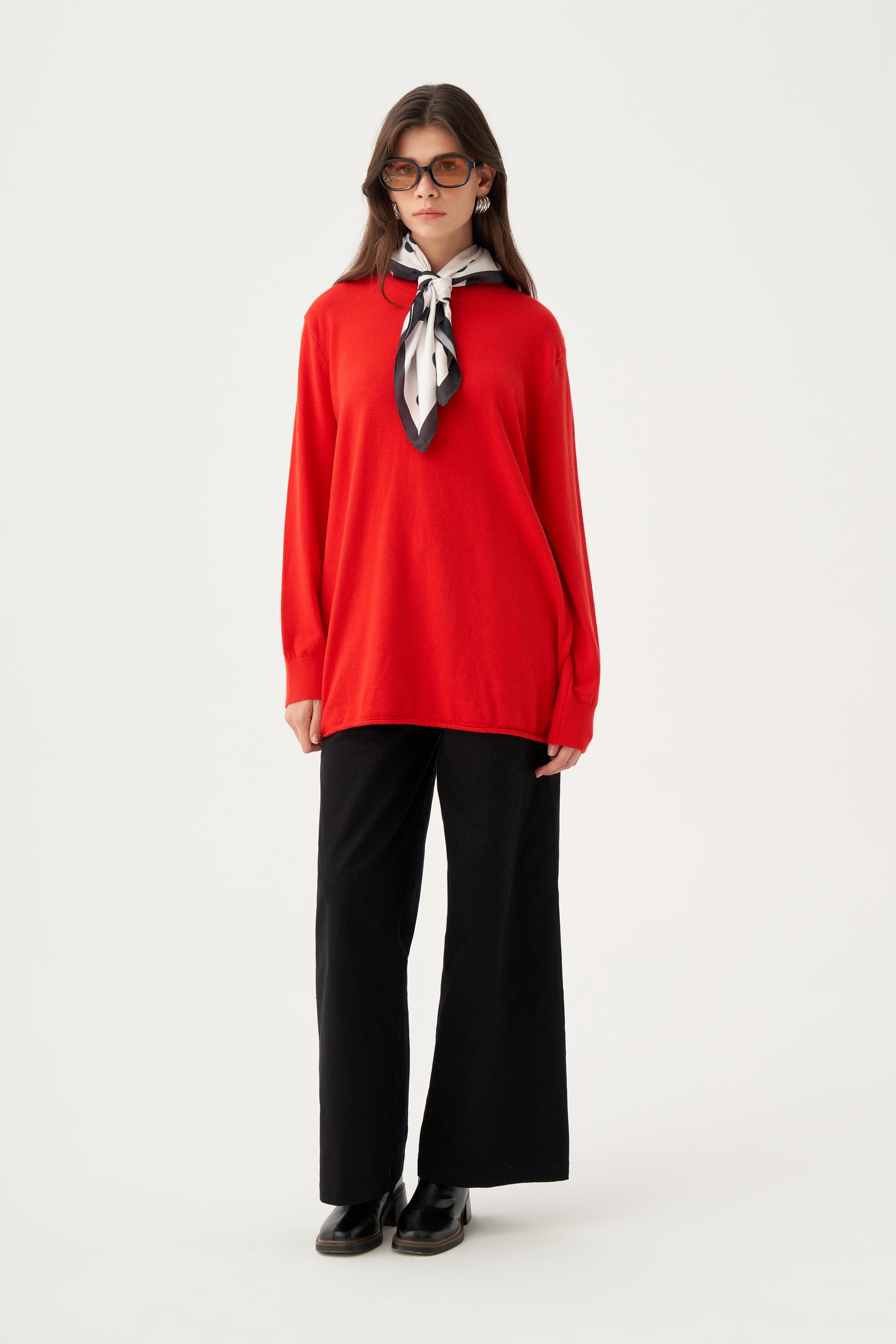 Kırmızı-Etek Ucu Pis Kıvırma Triko Kazak