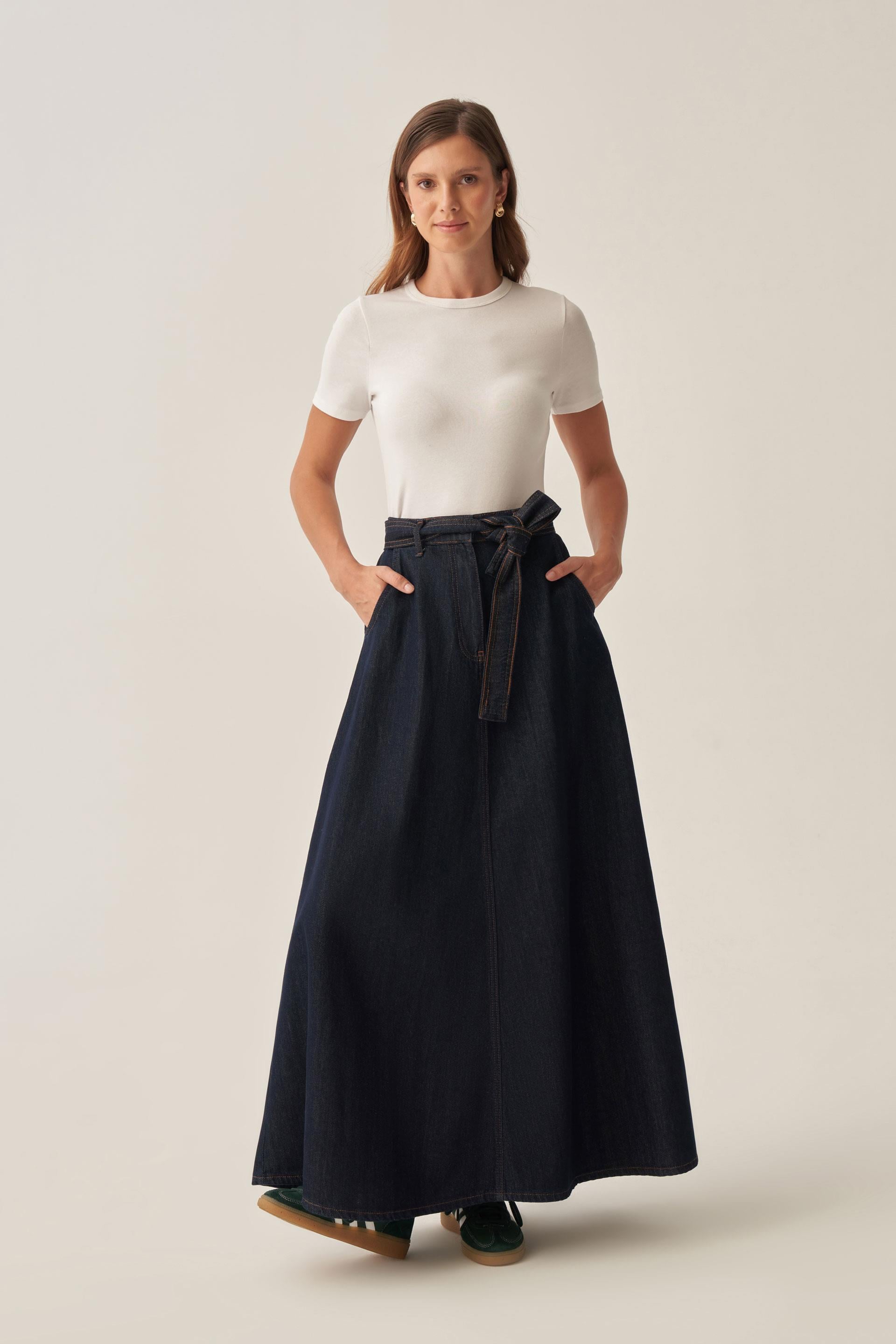 Koyu Mavi-Kuşaklı Kloş Denim Etek