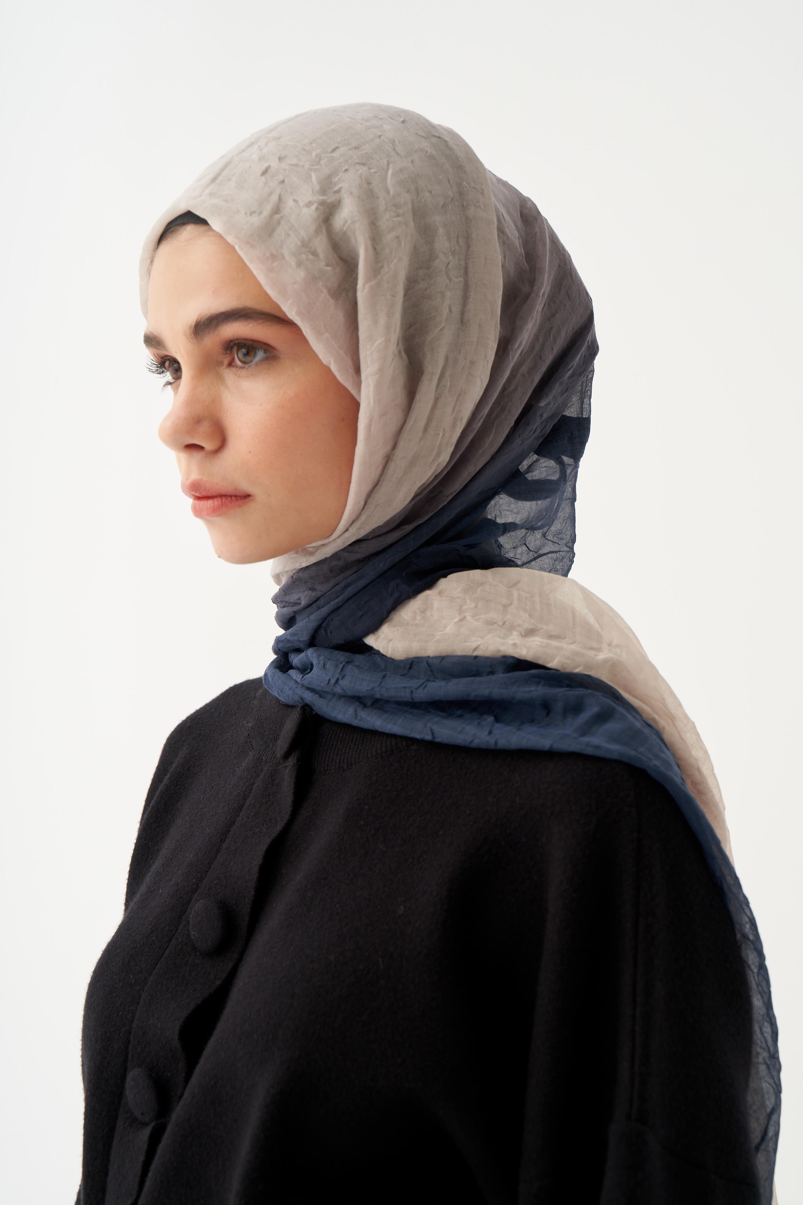 Krem-Lacivert-Degrade Geçişli Şal