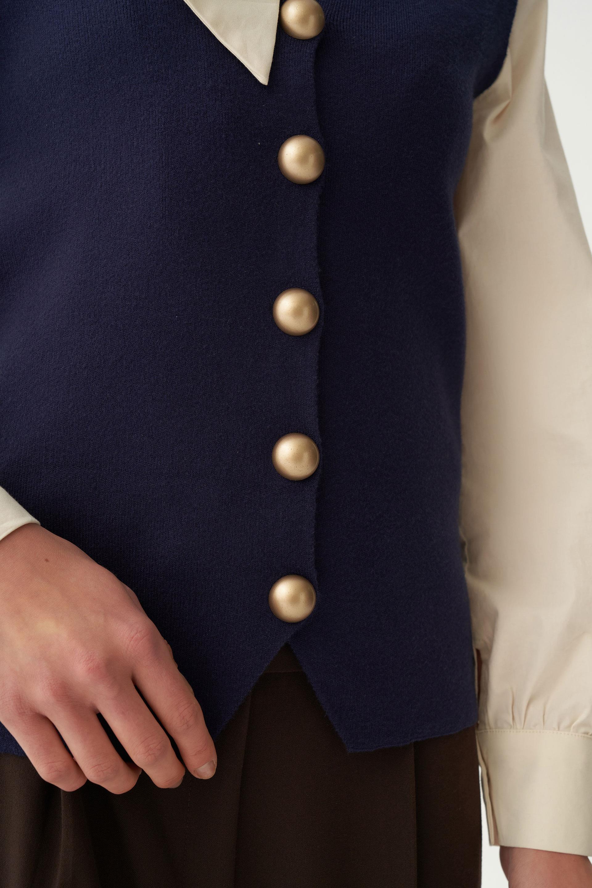 Lacivert-Dügmeli V Yaka Triko Hırka