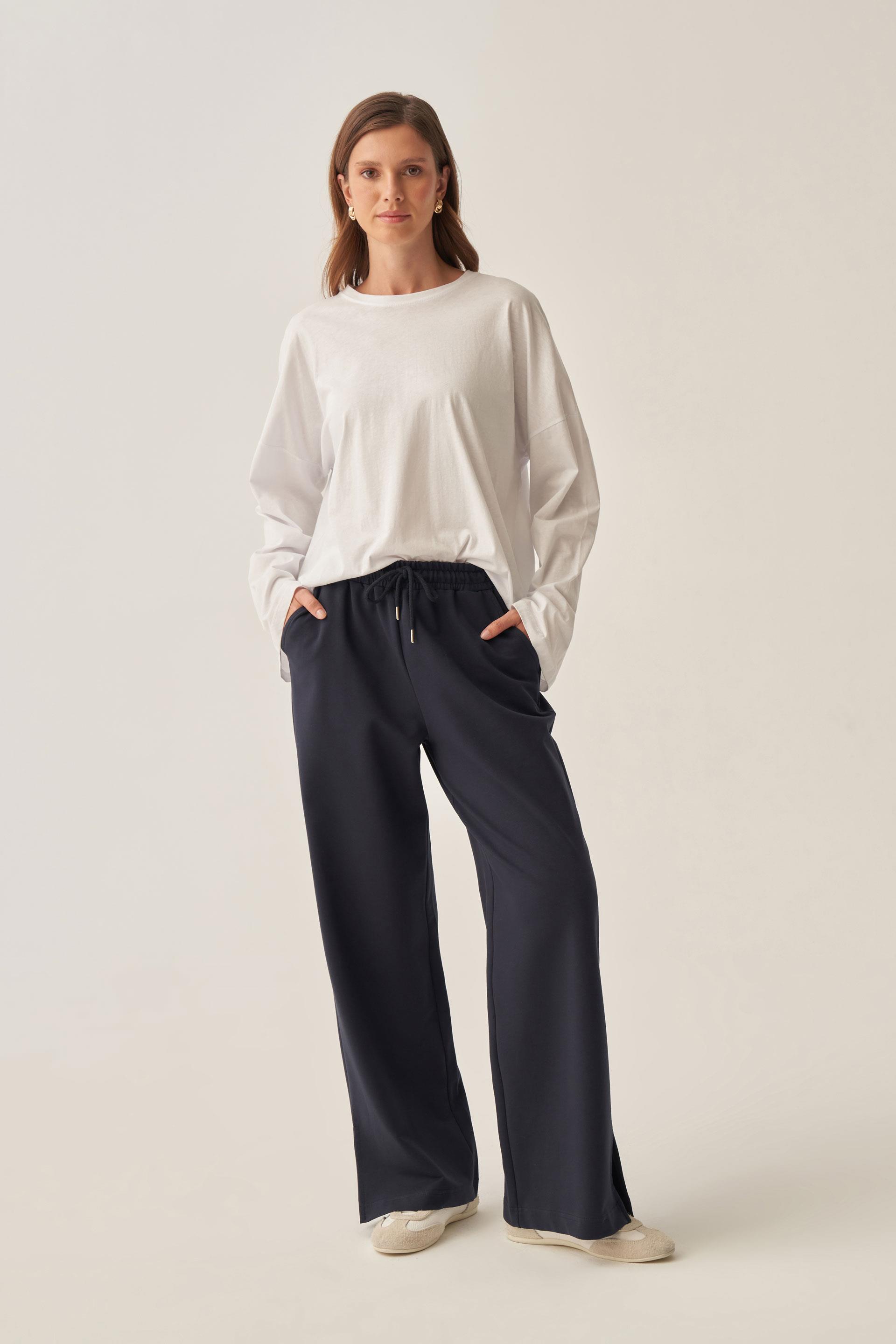 Lacivert-Paçası Yırtmaçlı Likralı Eşofman Altı