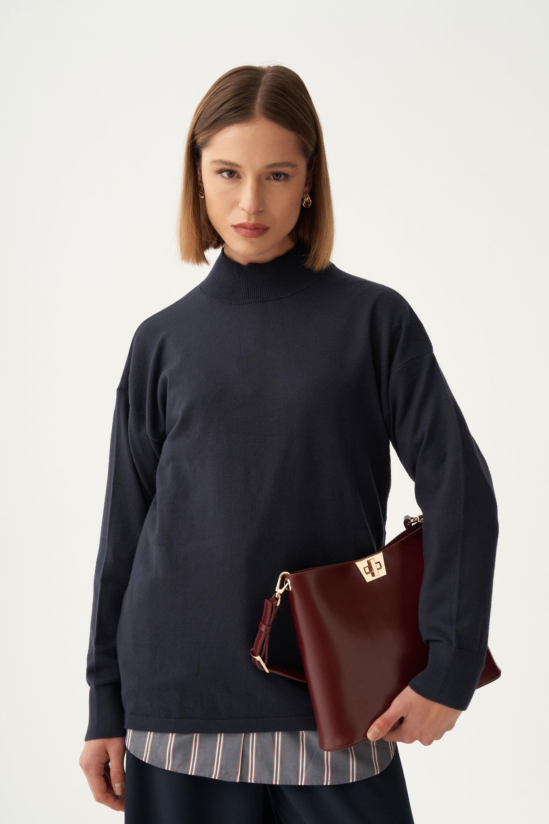 Lacivert-Yarım Balıkçı Kolsuz Kazak