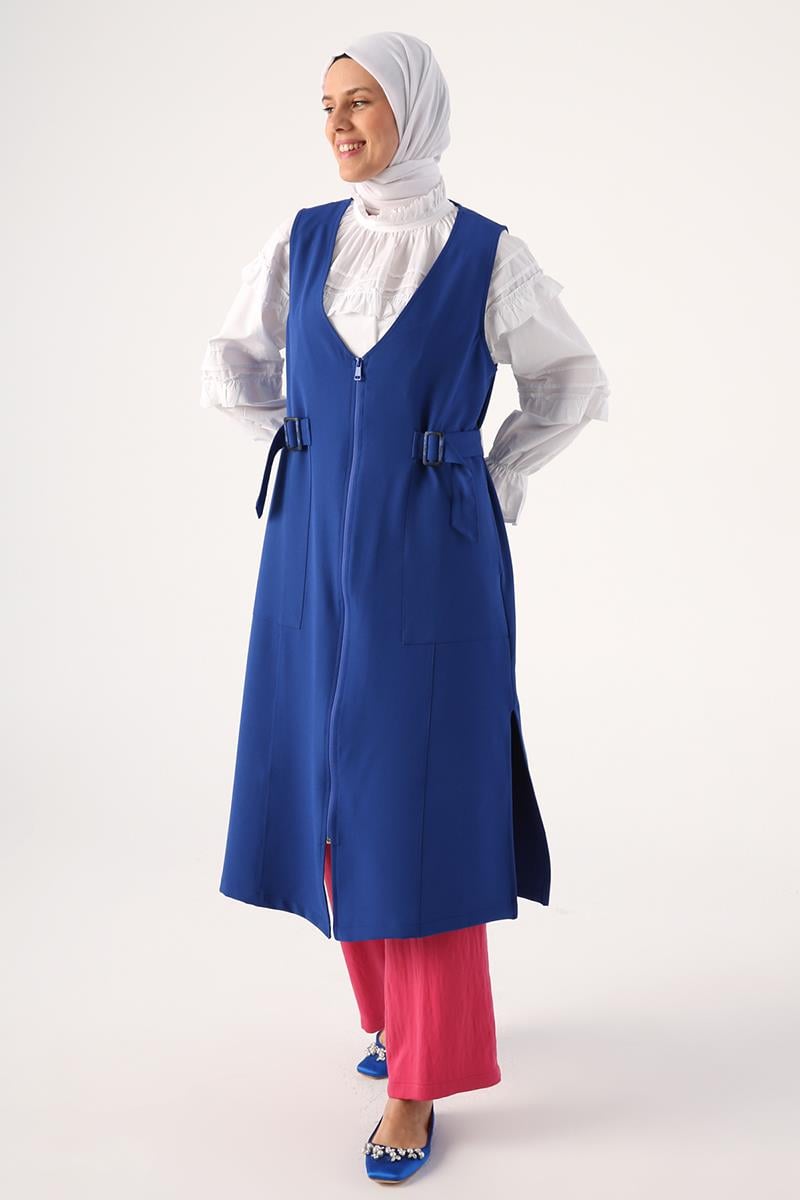 V-Neck Vest with Side Buckles and Zipper
