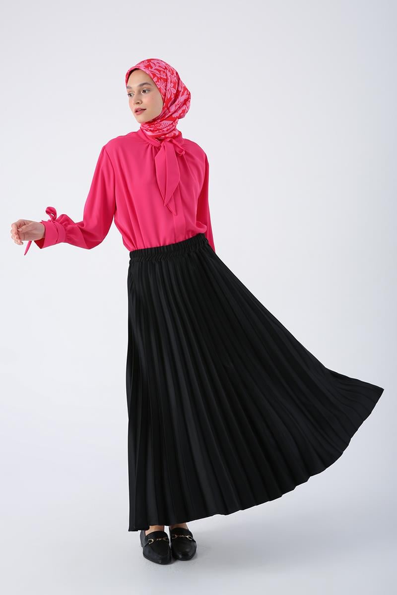 Elastic Waist Pleated Comfortable Fit Satin Skirt