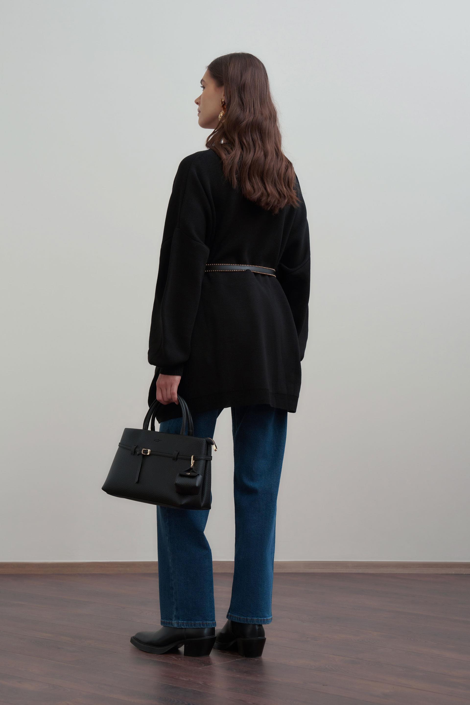 Siyah-Bol Kesim Triko Kazak