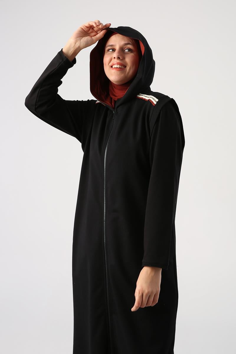 Dokuma Garnili Şerit Detaylı Kapüşonlu Yelek