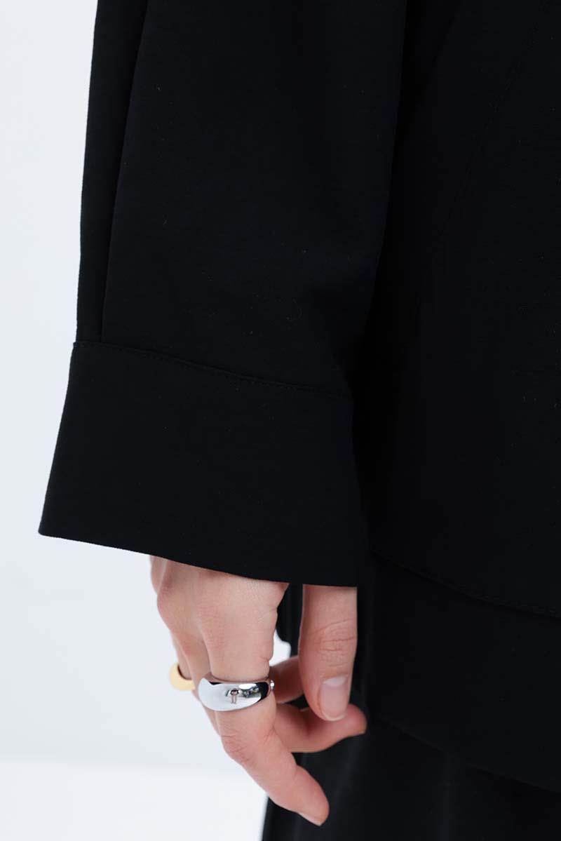 Siyah-Etek Ucu Lastikli Fermuarlı Ceket