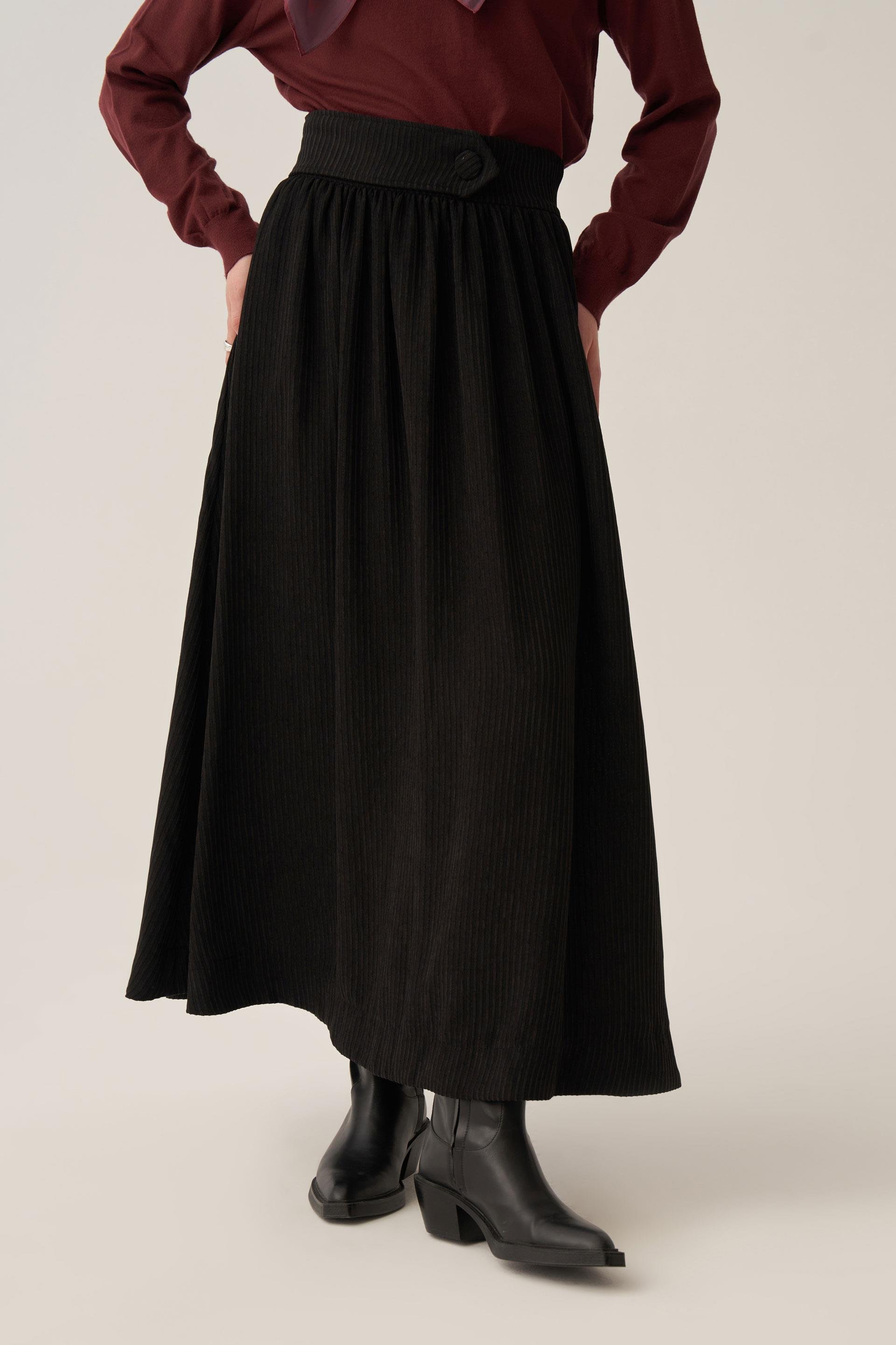 Siyah-Fitilli Kadife Kloş Etek