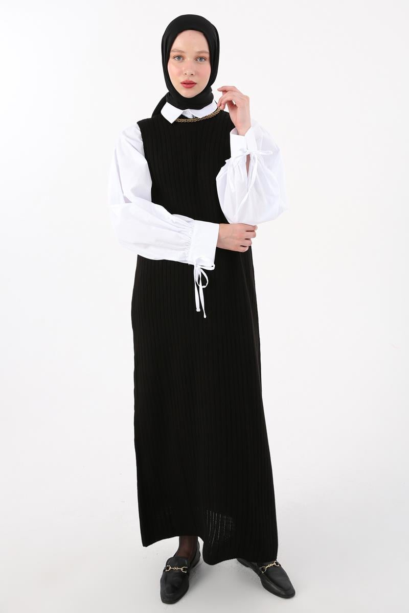 Fitted Sleeveless Sweater Dress