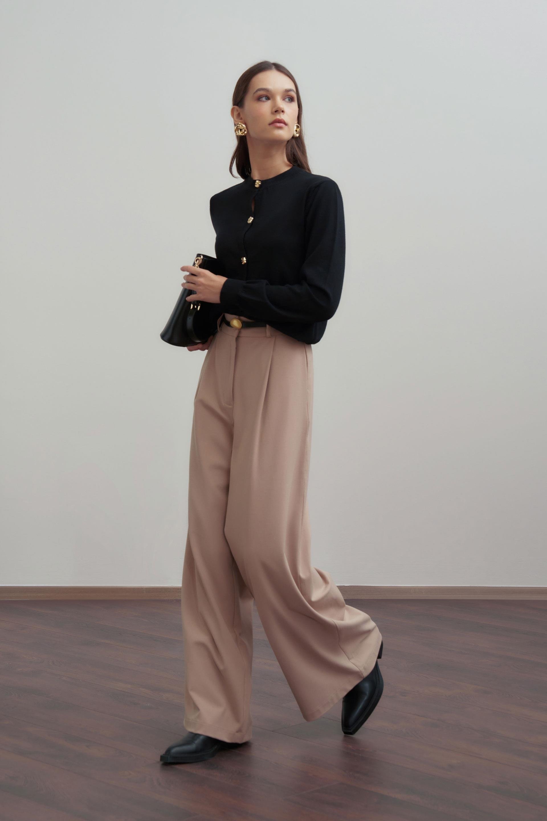 Siyah-Gold Dügmeli Hırka