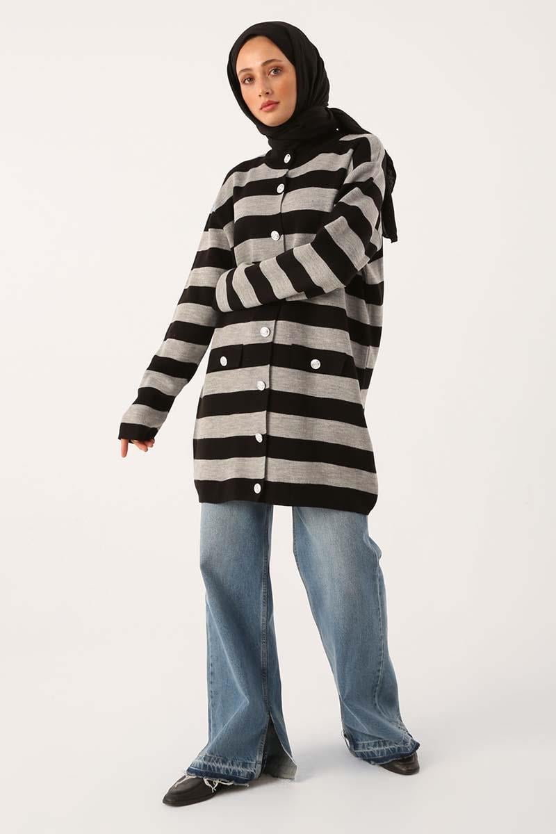 Striped Ribbed Collar Buttoned Cardigan