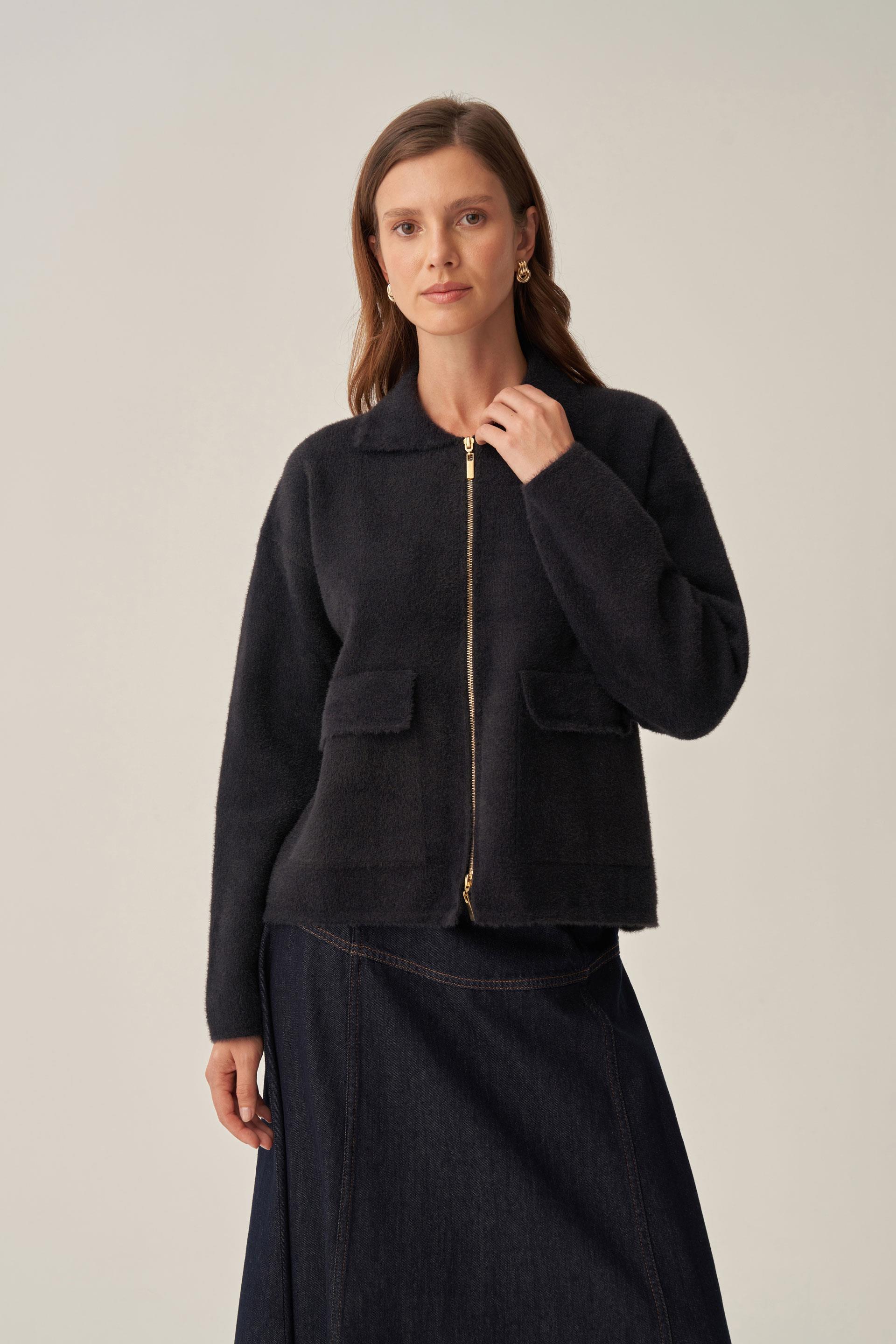 Siyah-Kapak Cepli Fermuarlı Peluş Hırka