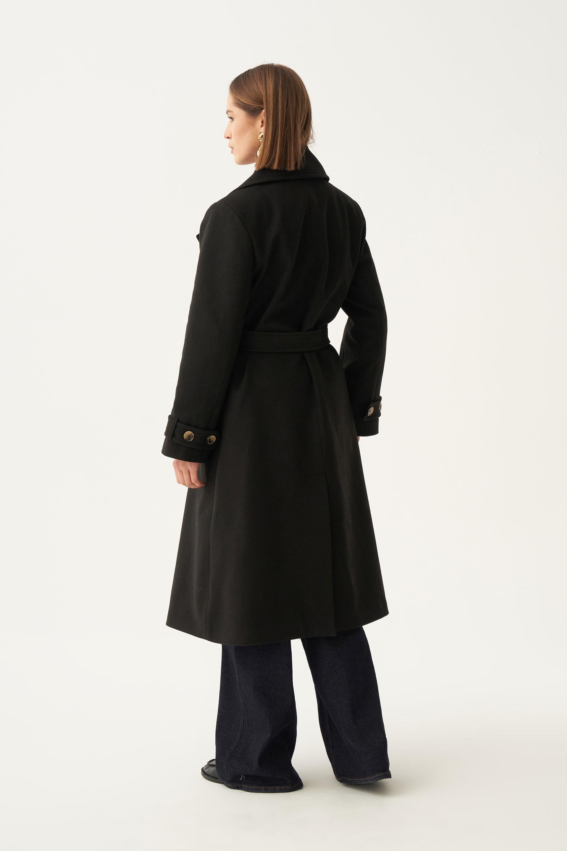 Siyah-Kruvaze Düğmeli Uzun Kaban