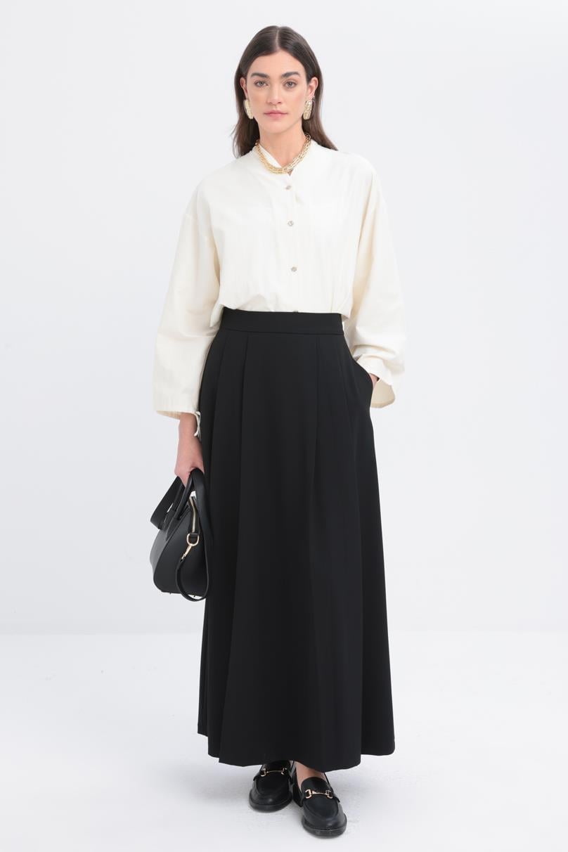 Siyah-Önü Pileli Etek