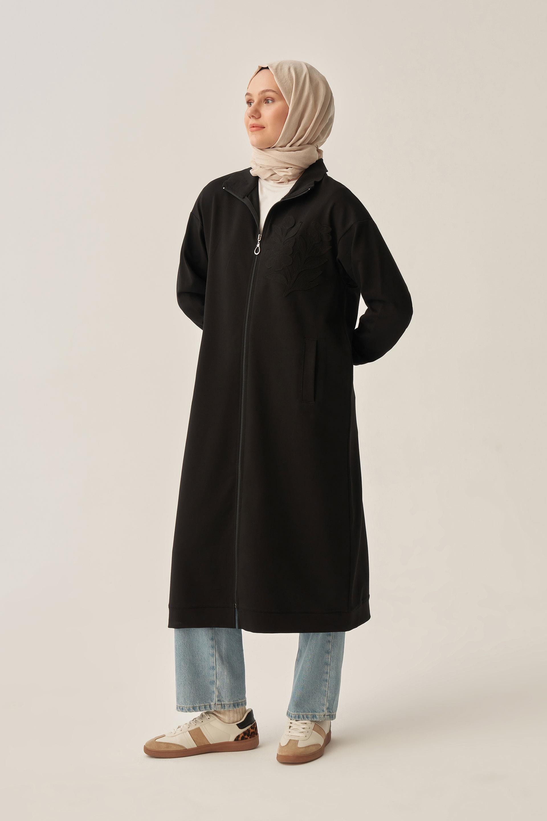 Siyah-Pamuklu Aplike Detaylı Fermuarlı Sweat