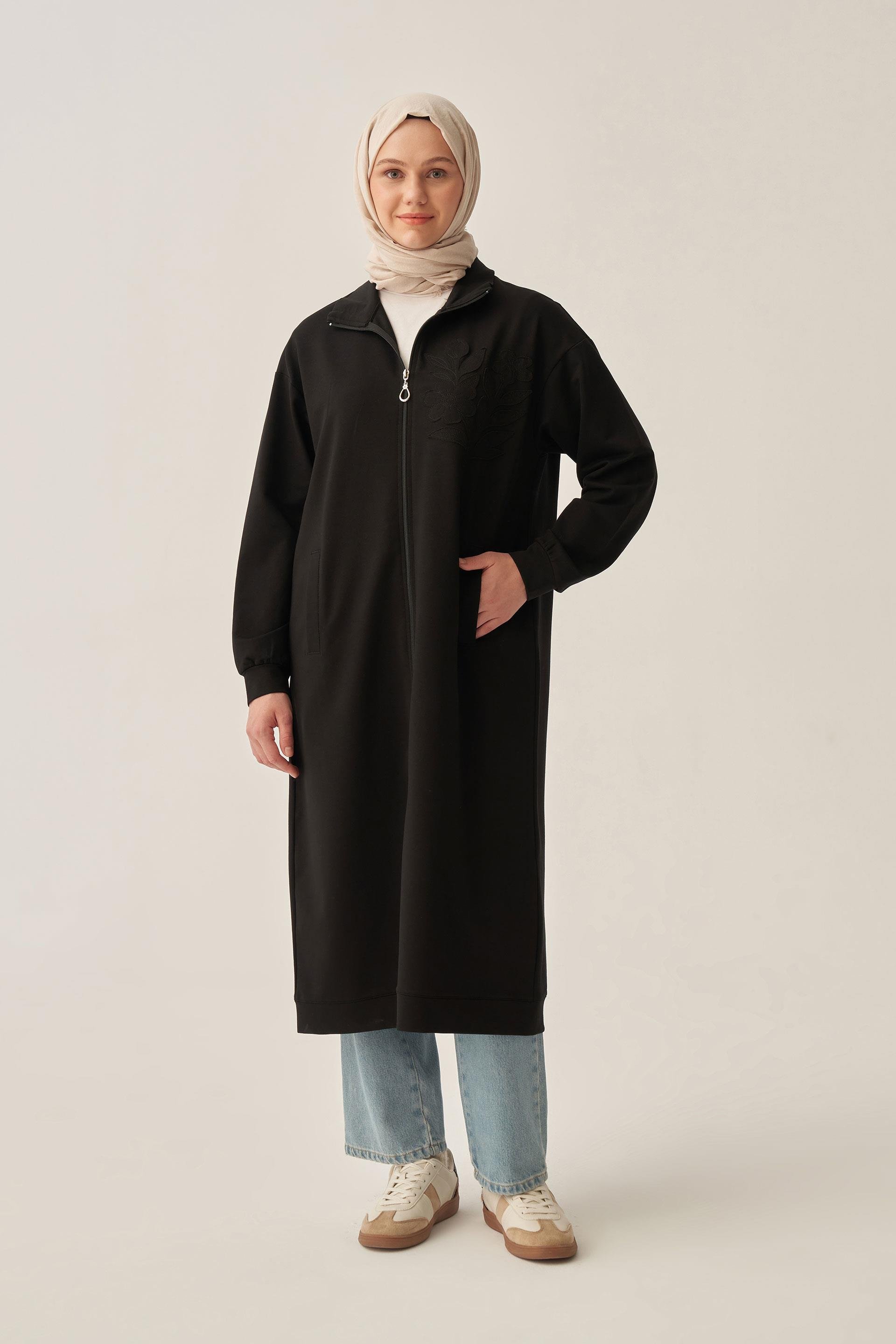 Siyah-Pamuklu Aplike Detaylı Fermuarlı Sweat