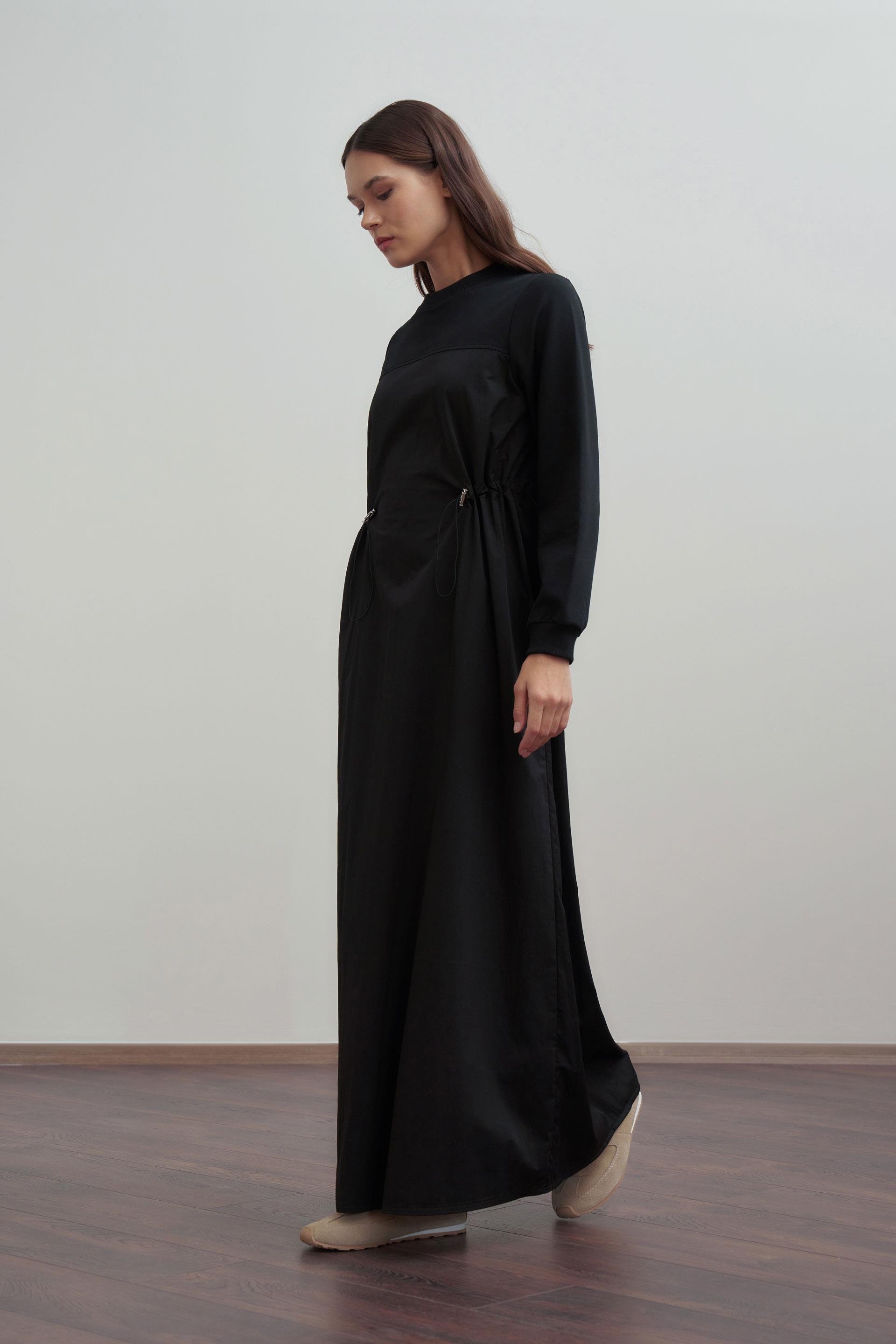 Siyah-Pamuklu Lastikli Bel Ayarlı Elbise