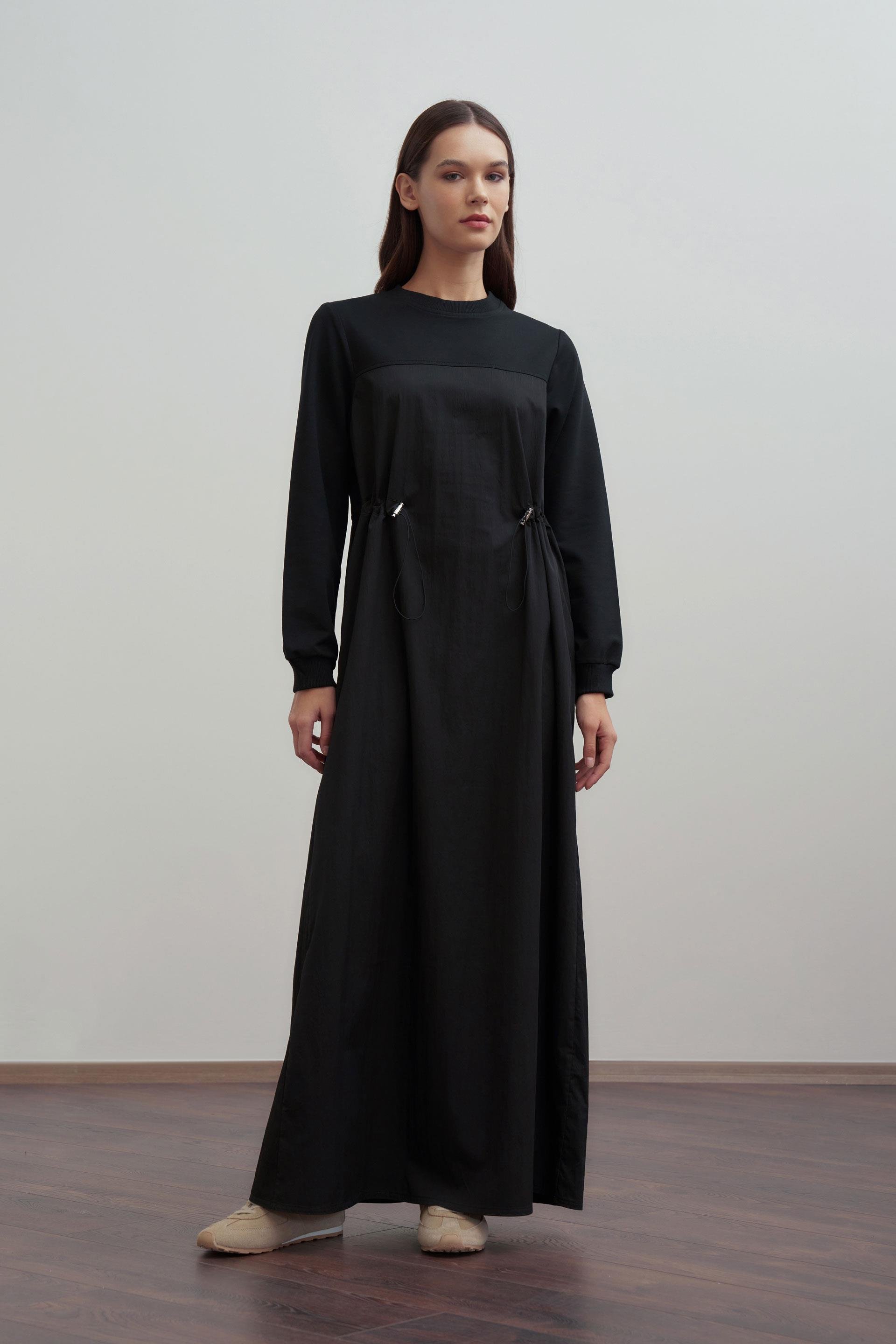 Siyah-Pamuklu Lastikli Bel Ayarlı Elbise