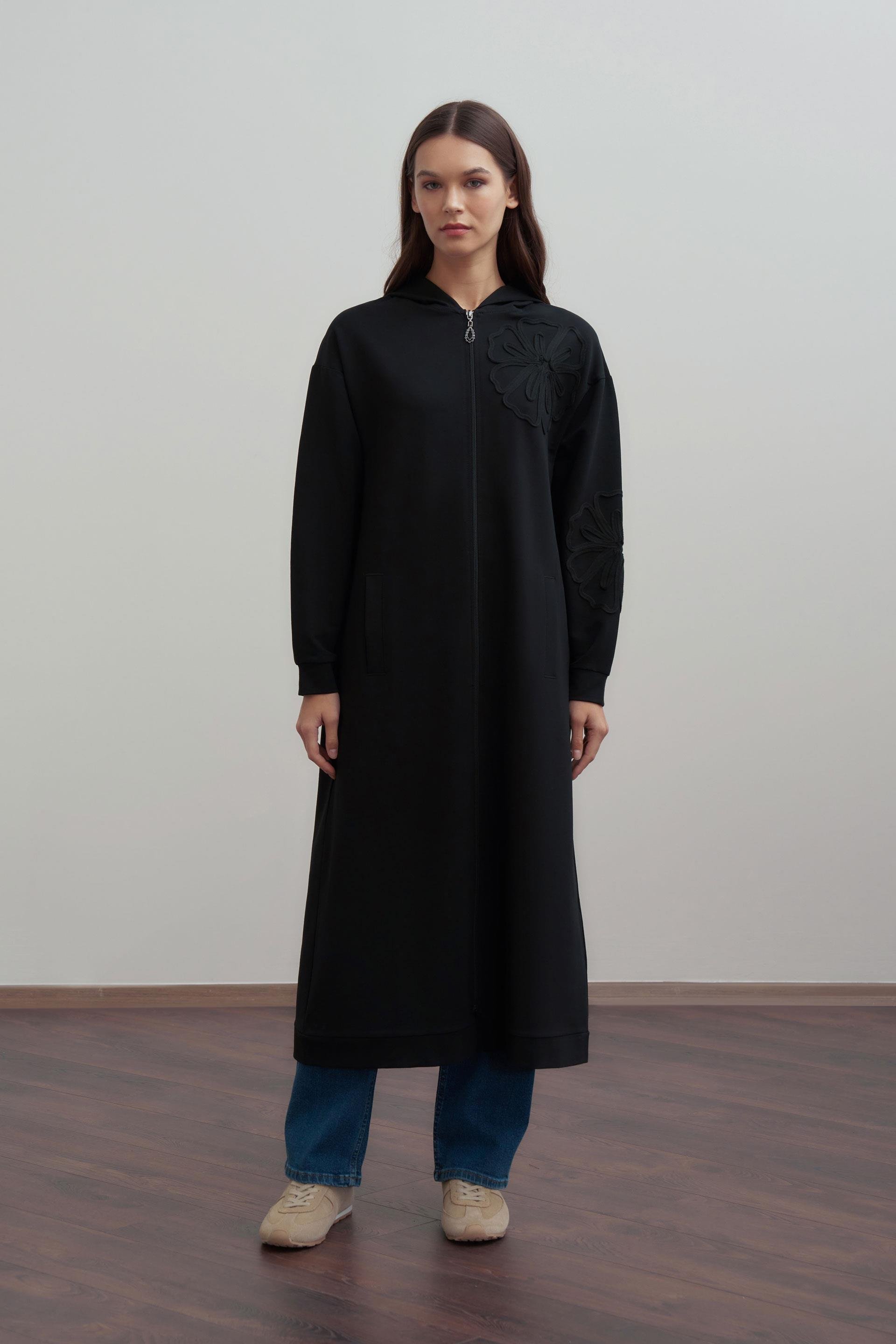 Siyah-Pamuklu Nakışlı Fermuarlı Sweat Hırka