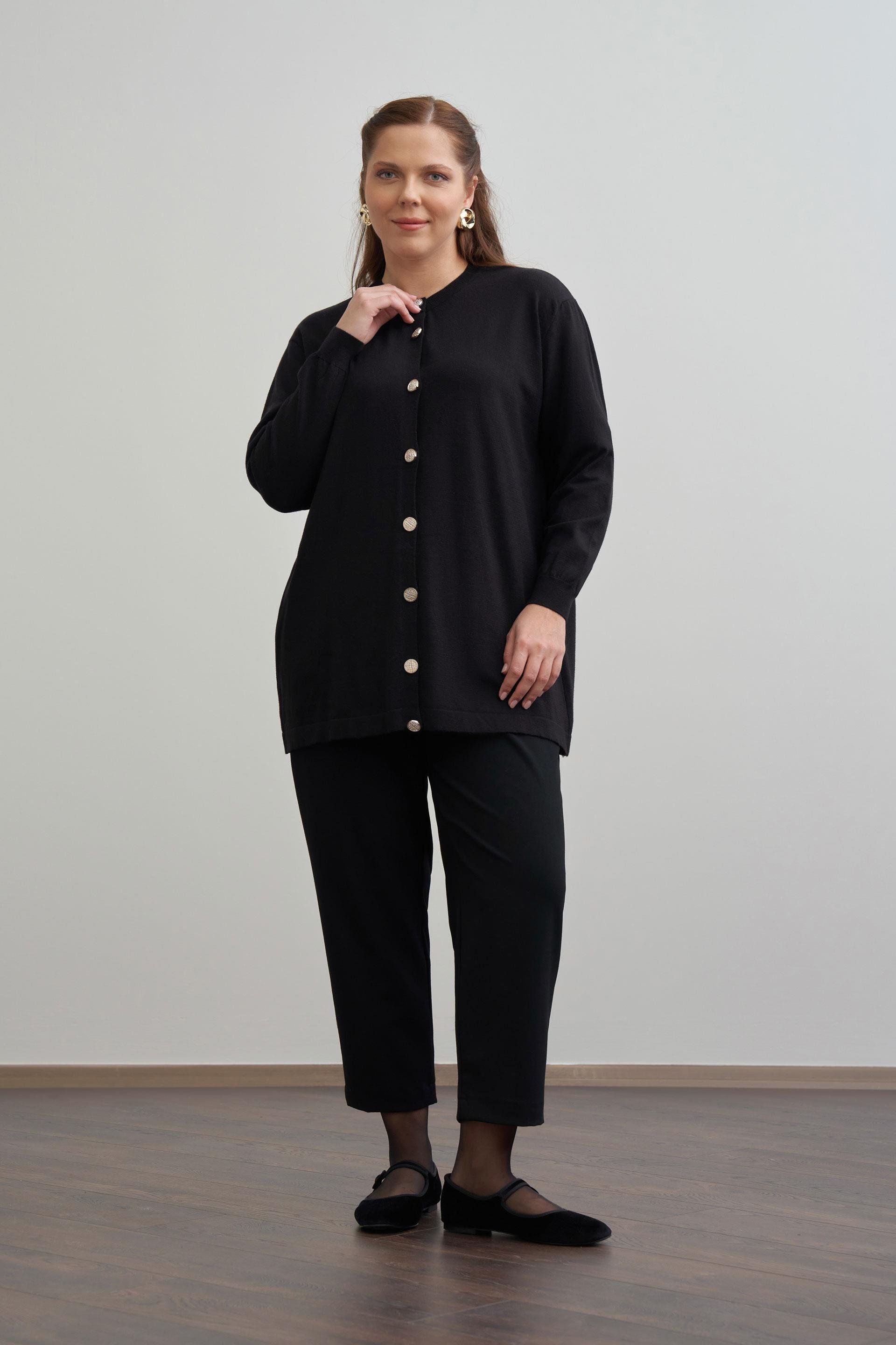 Siyah-Patı Dügmeli Triko Hırka