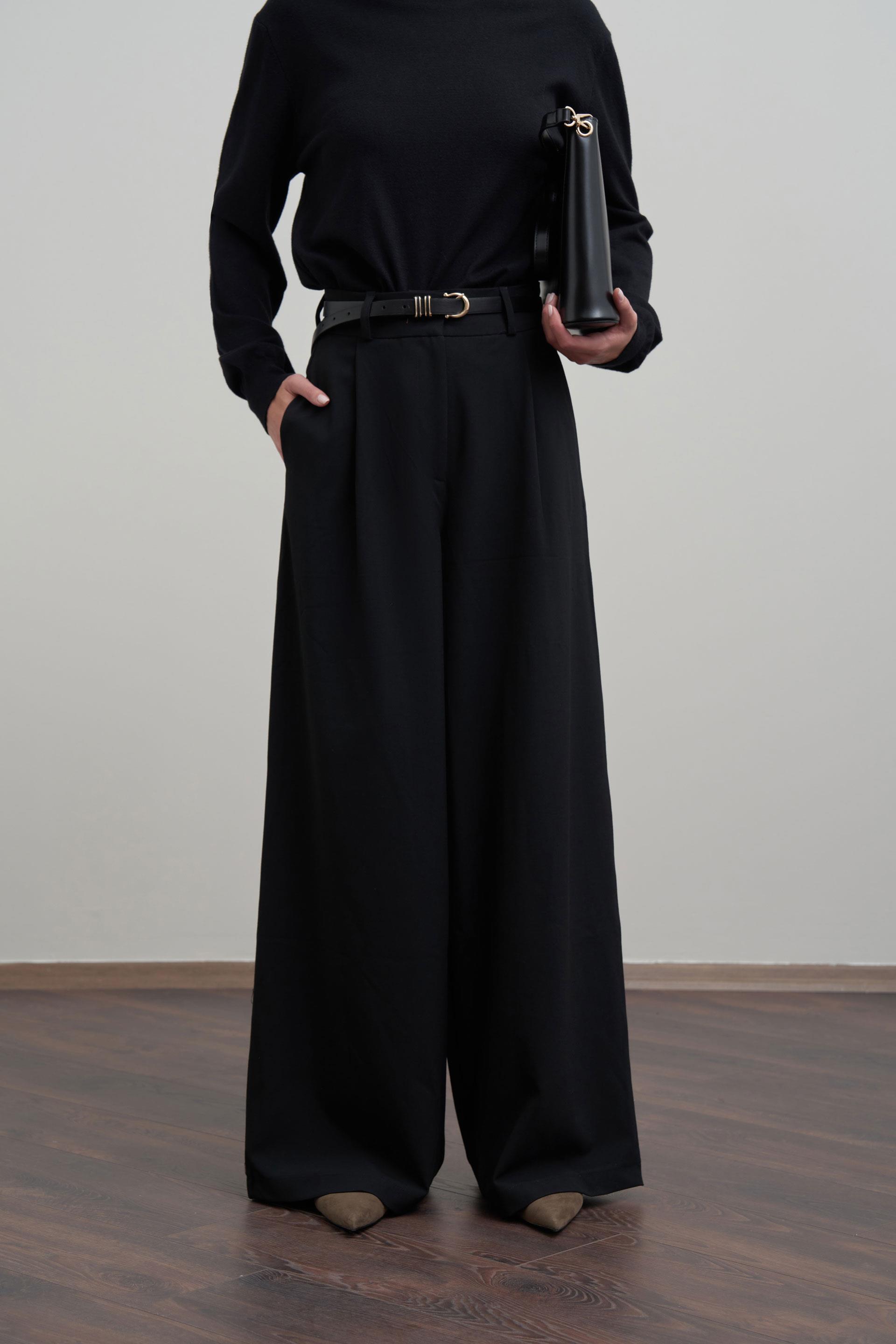 Siyah-Pileli Polyviscon Pantolon