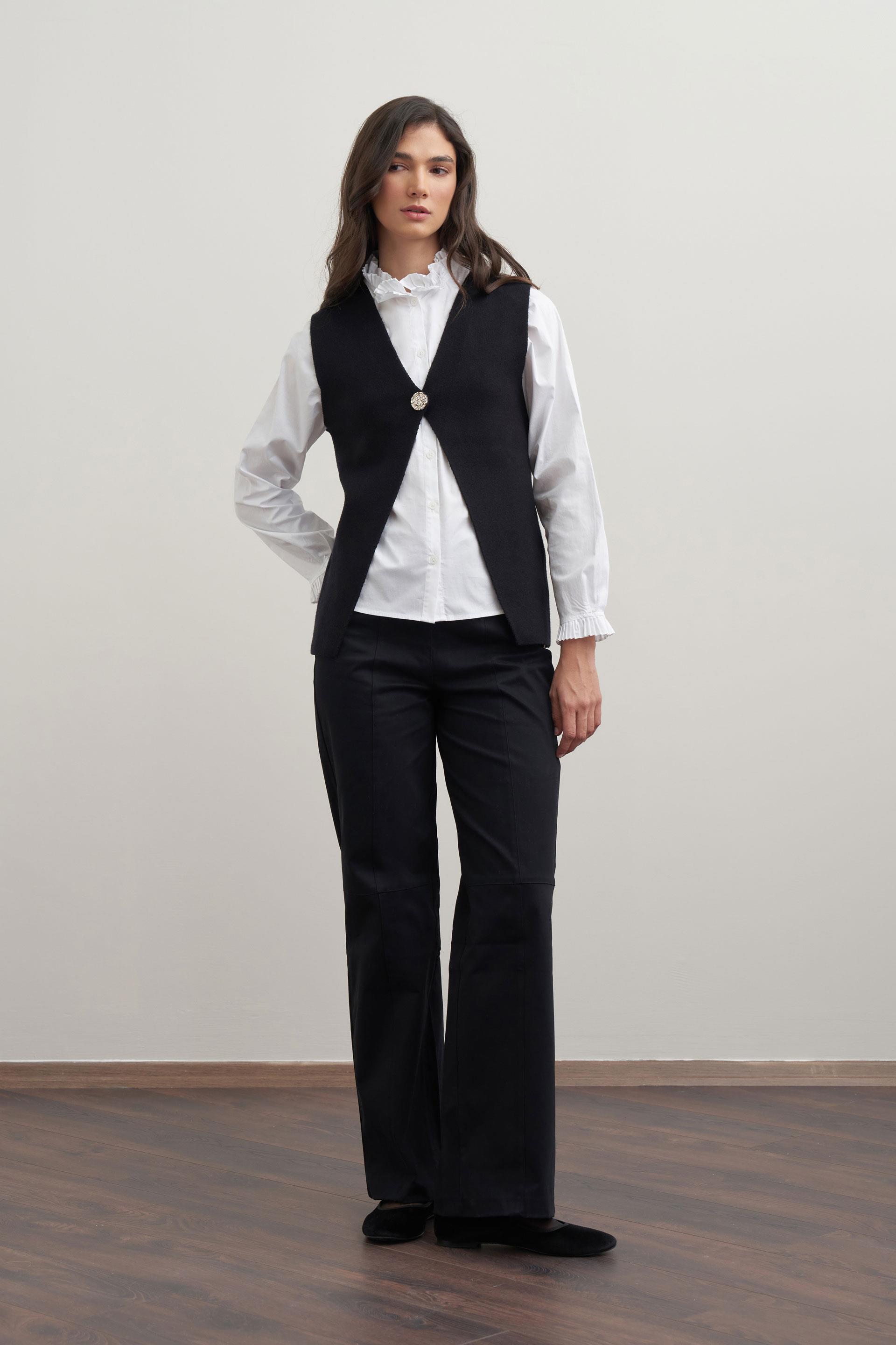 Siyah-Tek Dügmeli Triko Hırka