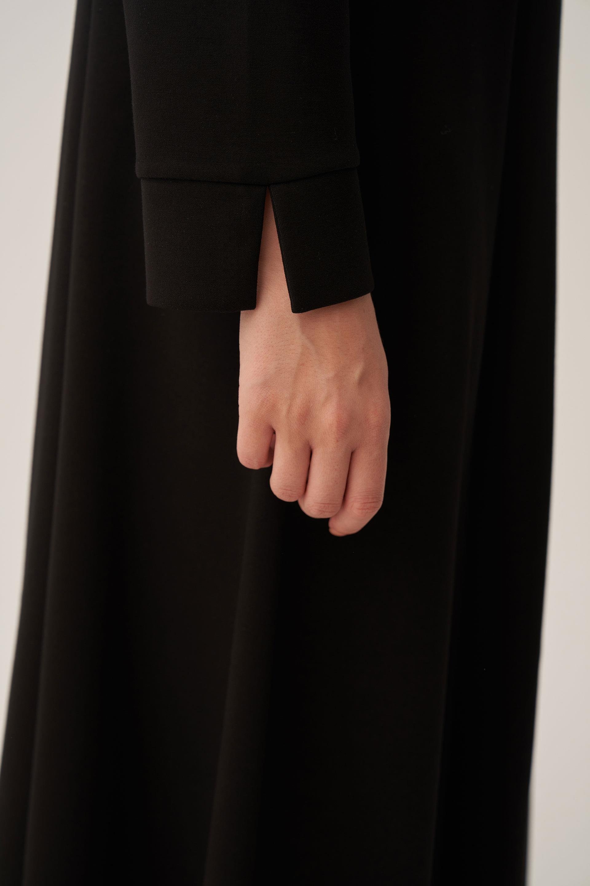 Siyah-Yumuşak Dokulu Parçalı Elbise