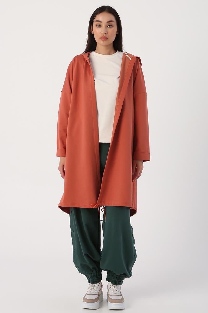 Tarçın-Kapüşonlu Şerit Detaylı Salaş Hırka