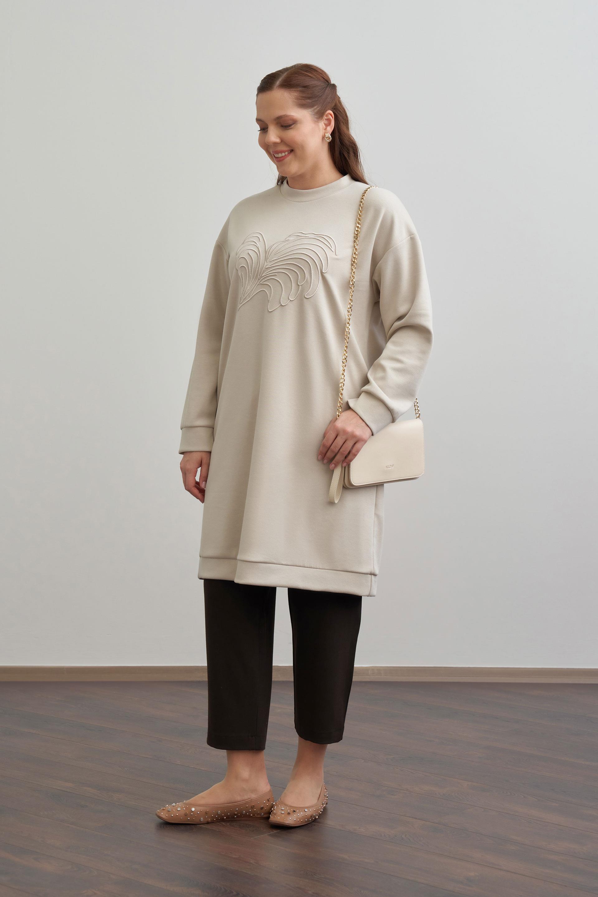 Taş-Yumuşak Dokulu Nakışlı Sweatshirt