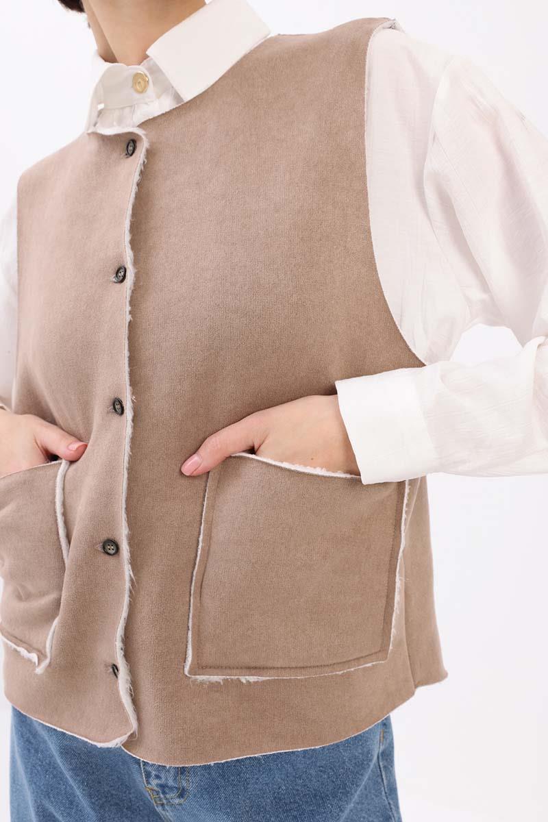 Short Vest With Pockets