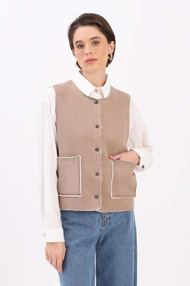 Short Vest With Pockets