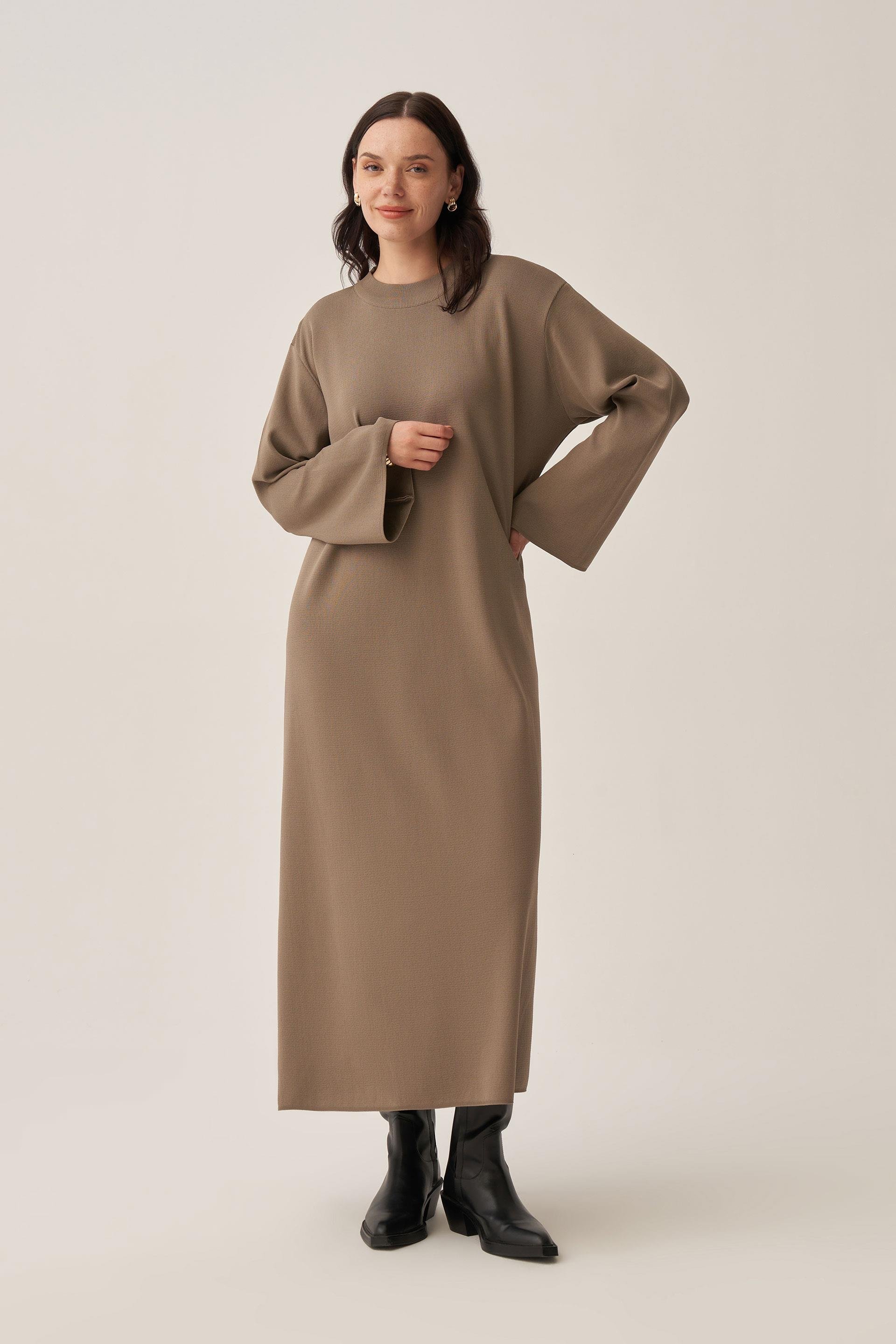 Vizon-Geniş Manşetli Triko Elbise