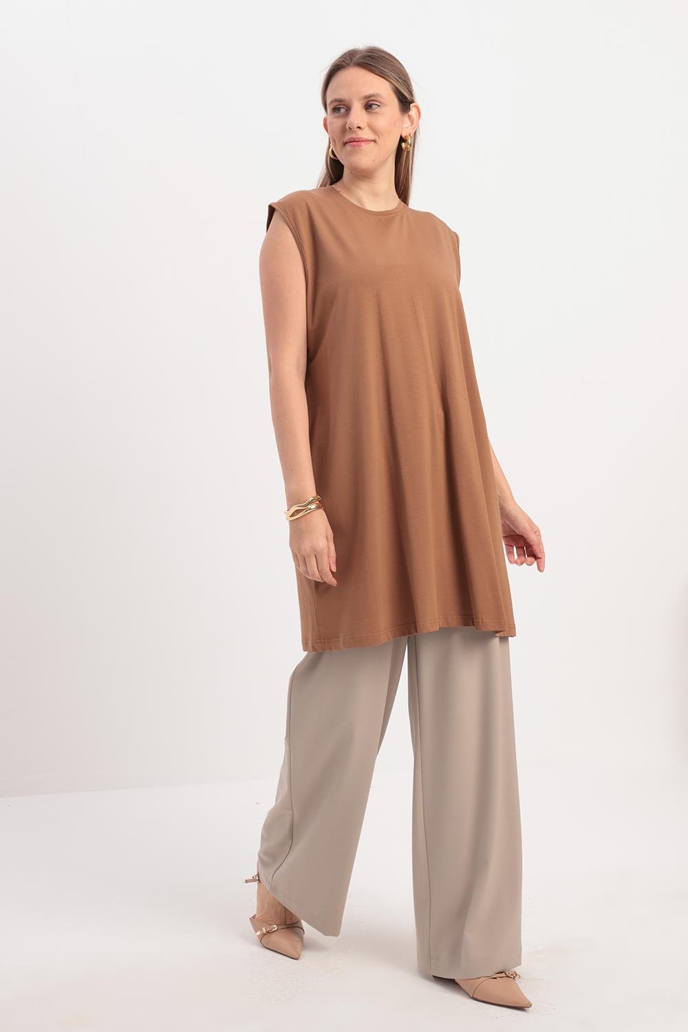 Crew Neck Sleeveless Long T-shirt