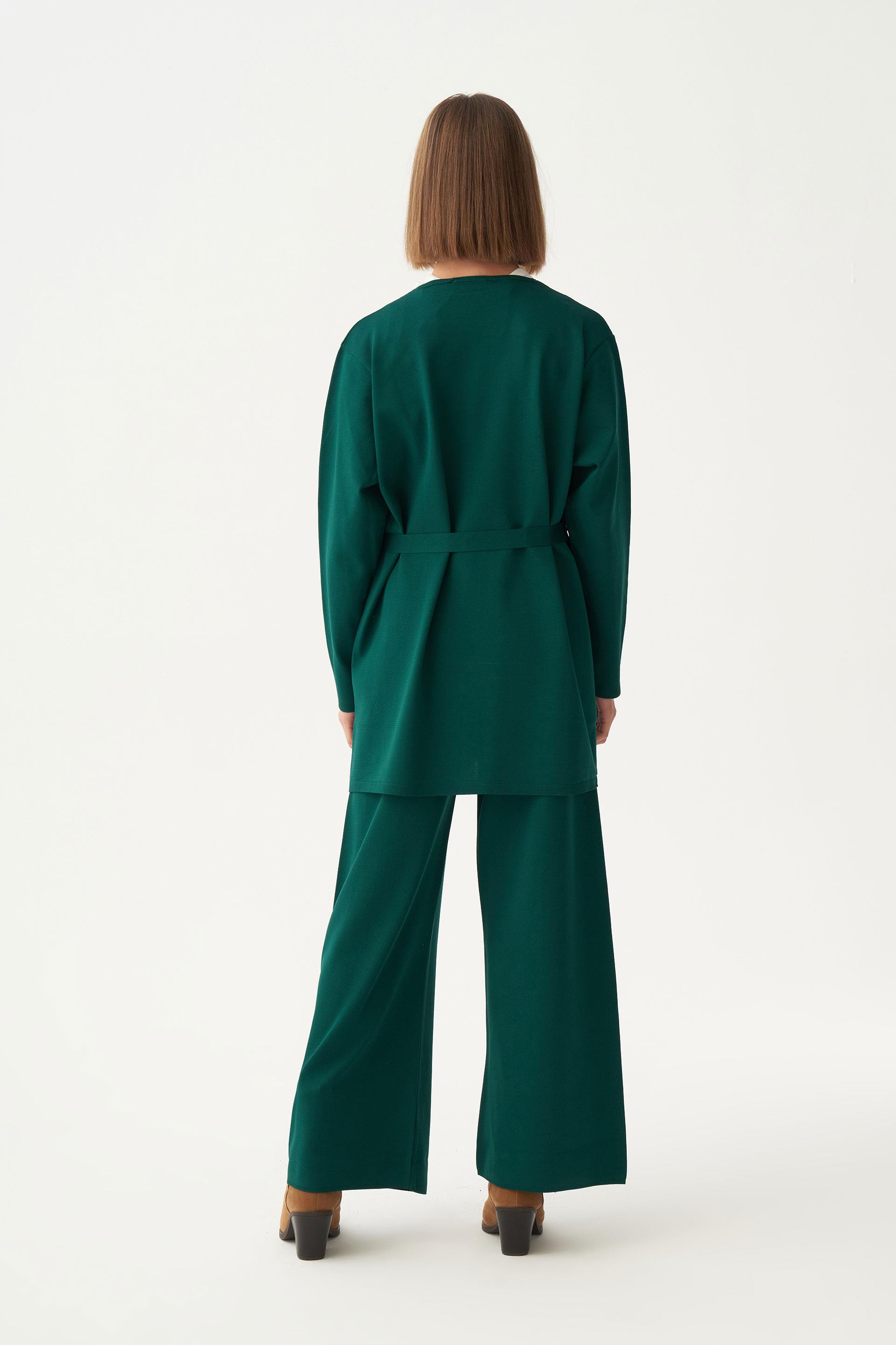 Zümrüt-Belden Baglamalı Triko Pantolonlu Takım