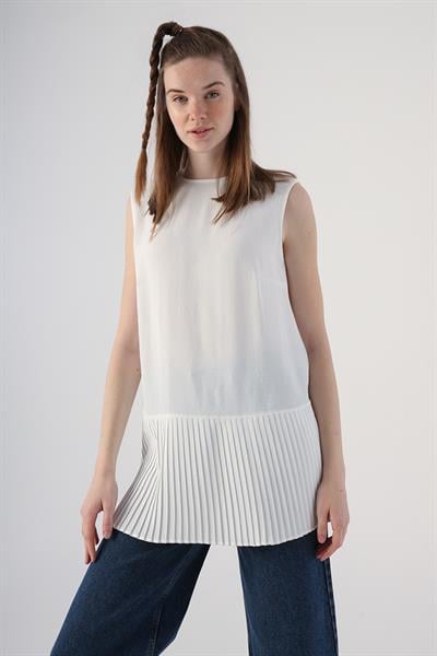White-Sleeveless Crew Neck Skirt Pleated Blouse