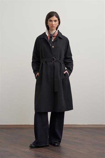 Siyah-Kuşaklı Uzun Trençkot
