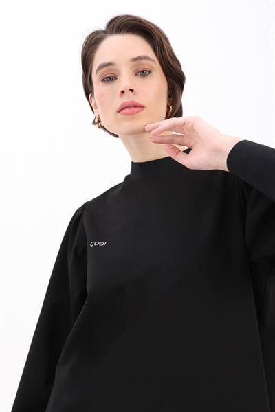 Siyah-TAŞ YAZILI KOLU PİLELİ YANI YIRTMAÇLI TUNİK