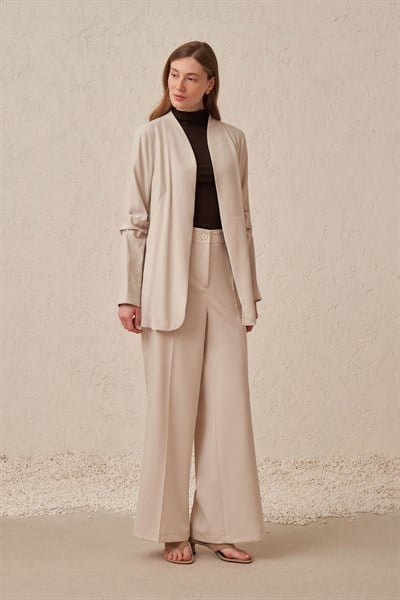 Taş-Kol Büzgü Detaylı Blazer Ceket