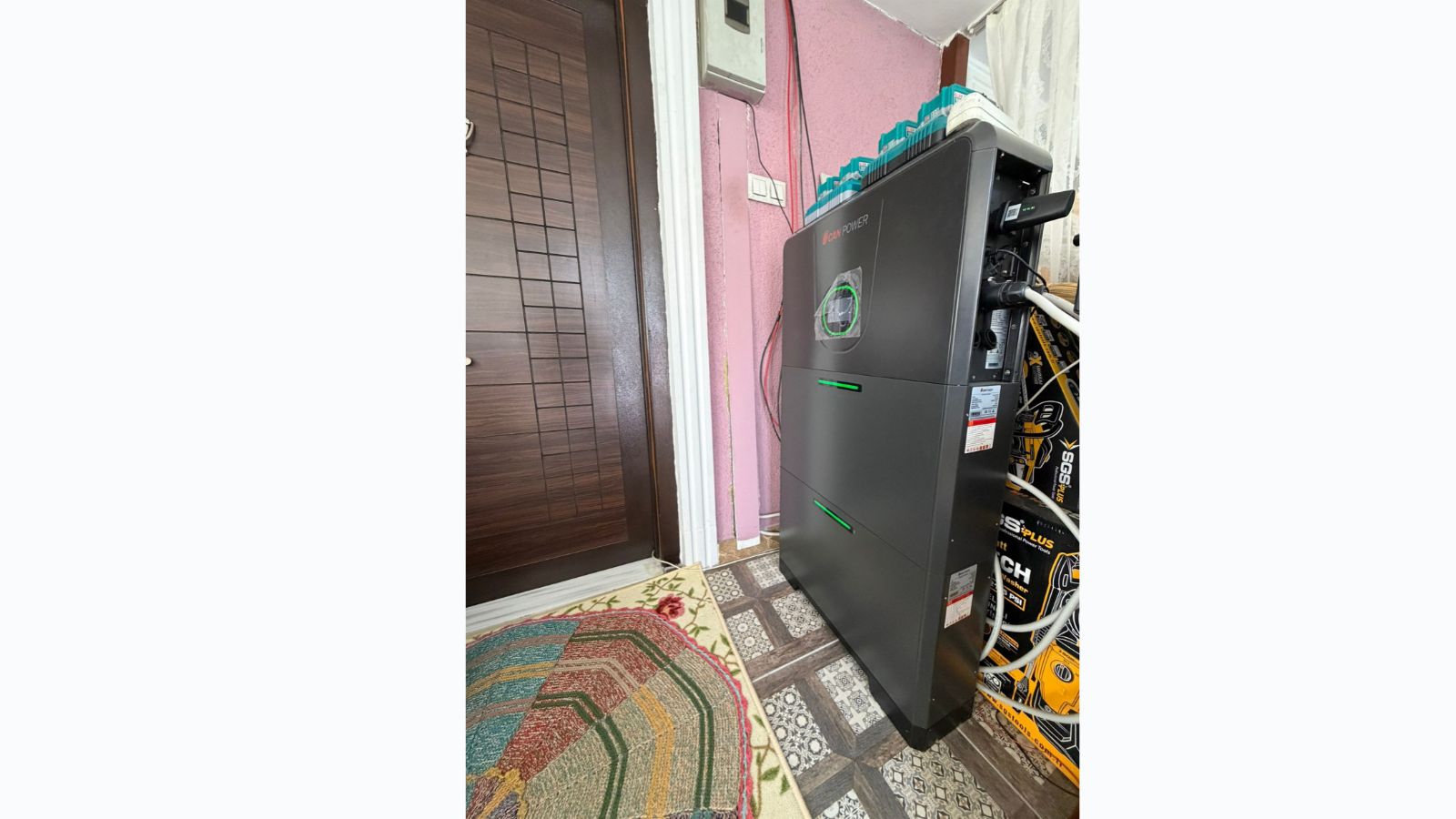 Uhome All-in-One Hibrit Enerji Depolama Sistemi: Uygulama Örneği ve Yıllık Üretim Simülasyonu