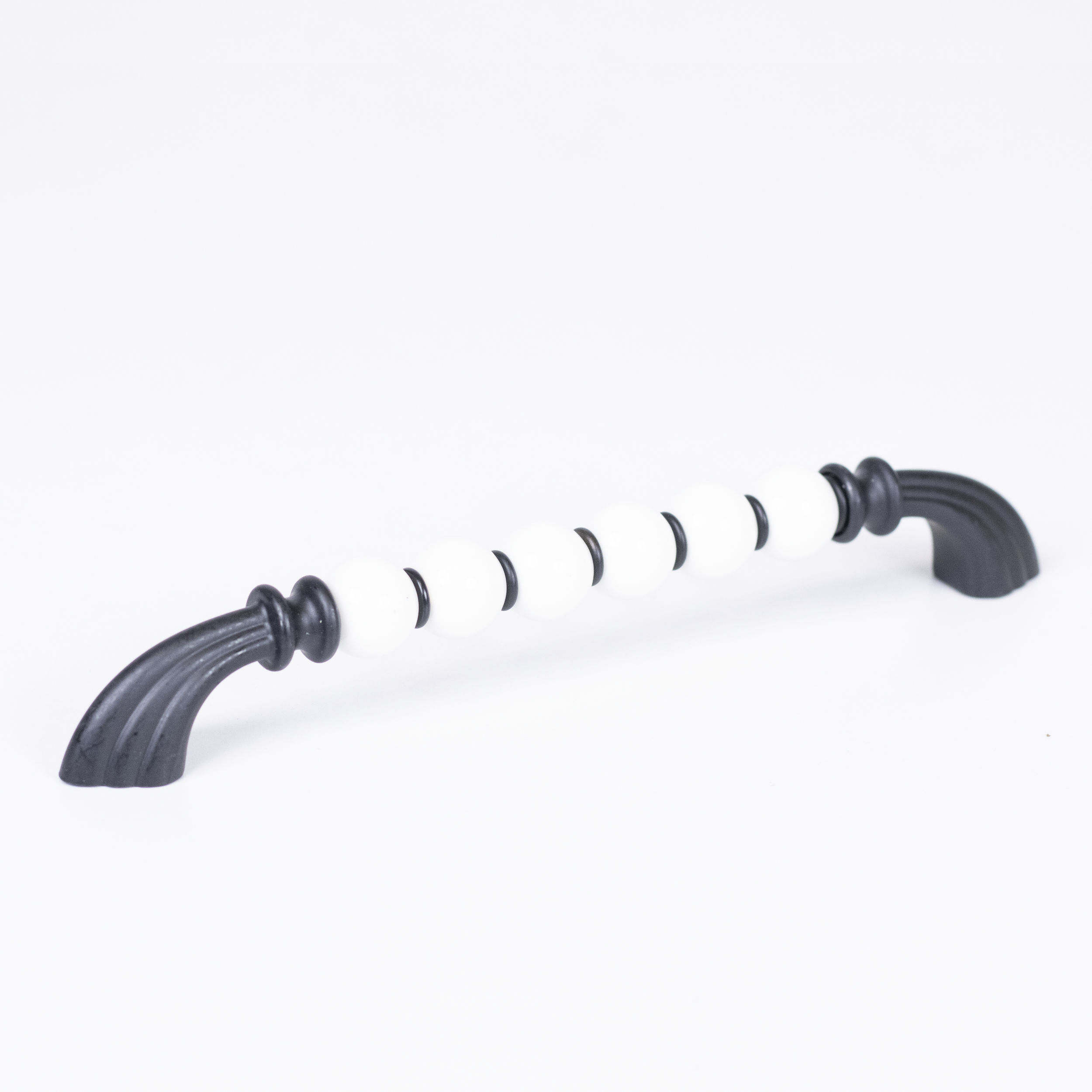 Tomurcuk Siyah Desensiz 192 mm 1885 Serisi Porselen Çekme Mobilya Kulbu (1885-85-192-000)