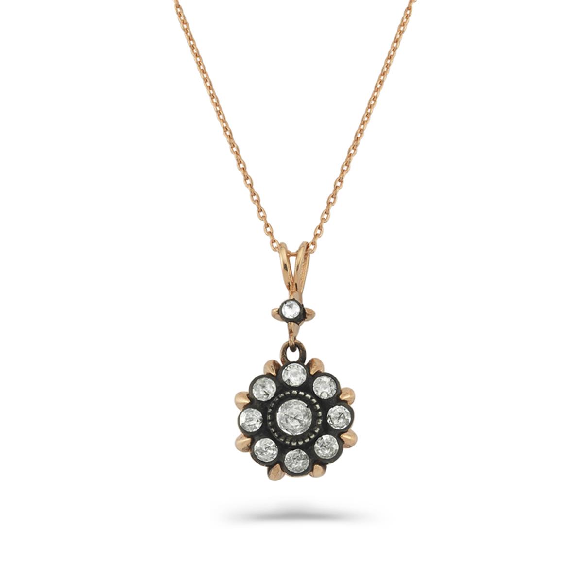 0.30 Karat Elmas Gül Kolye L053174