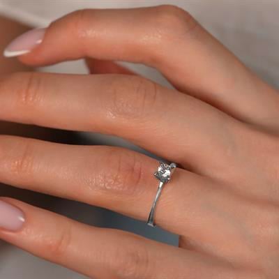 0.18 Karat Pırlanta Tektaş Yüzük S004821