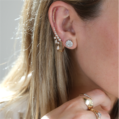 11 Süzme Pırlantalı Sallantılı Küpe