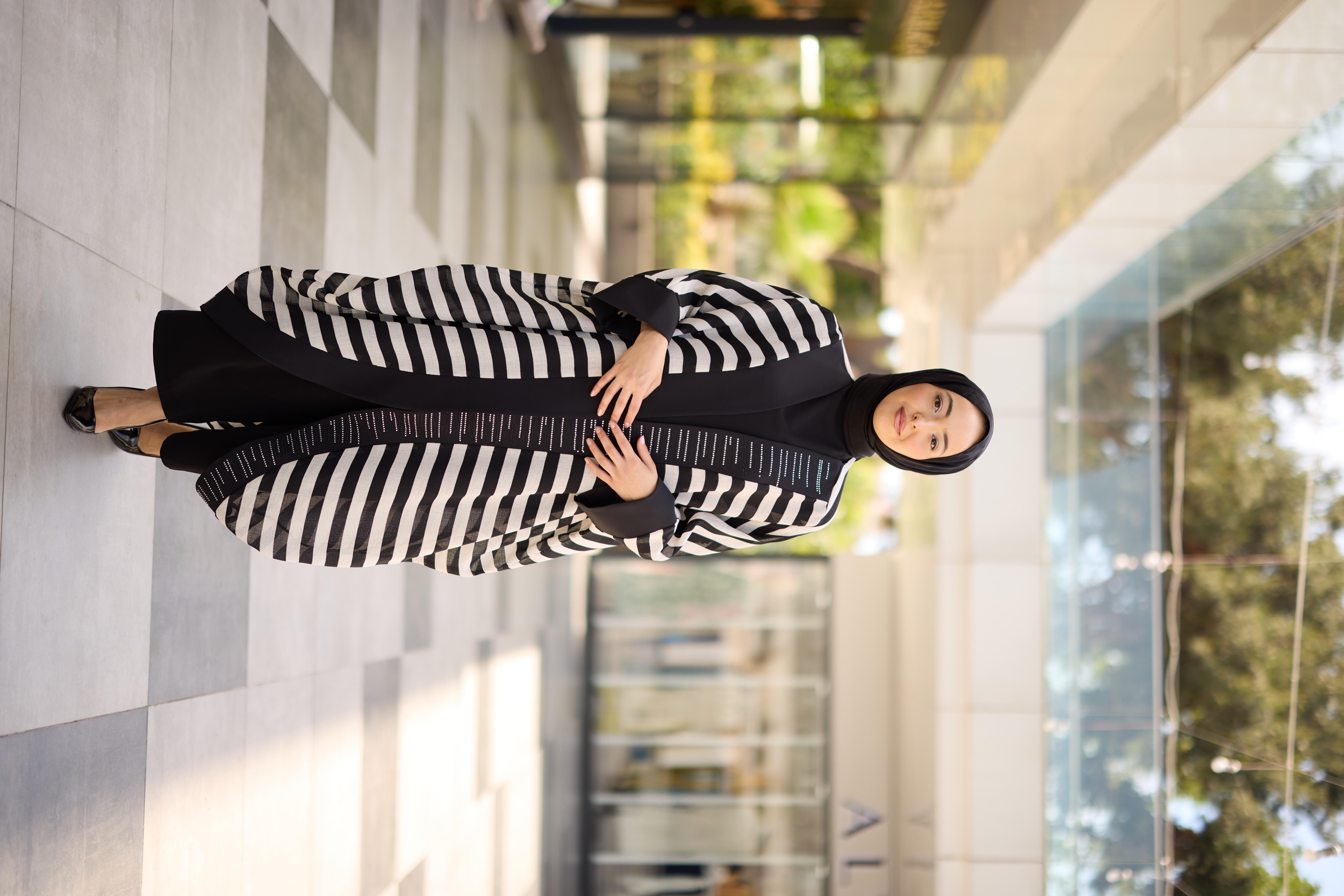 Anna Abaya Desenli