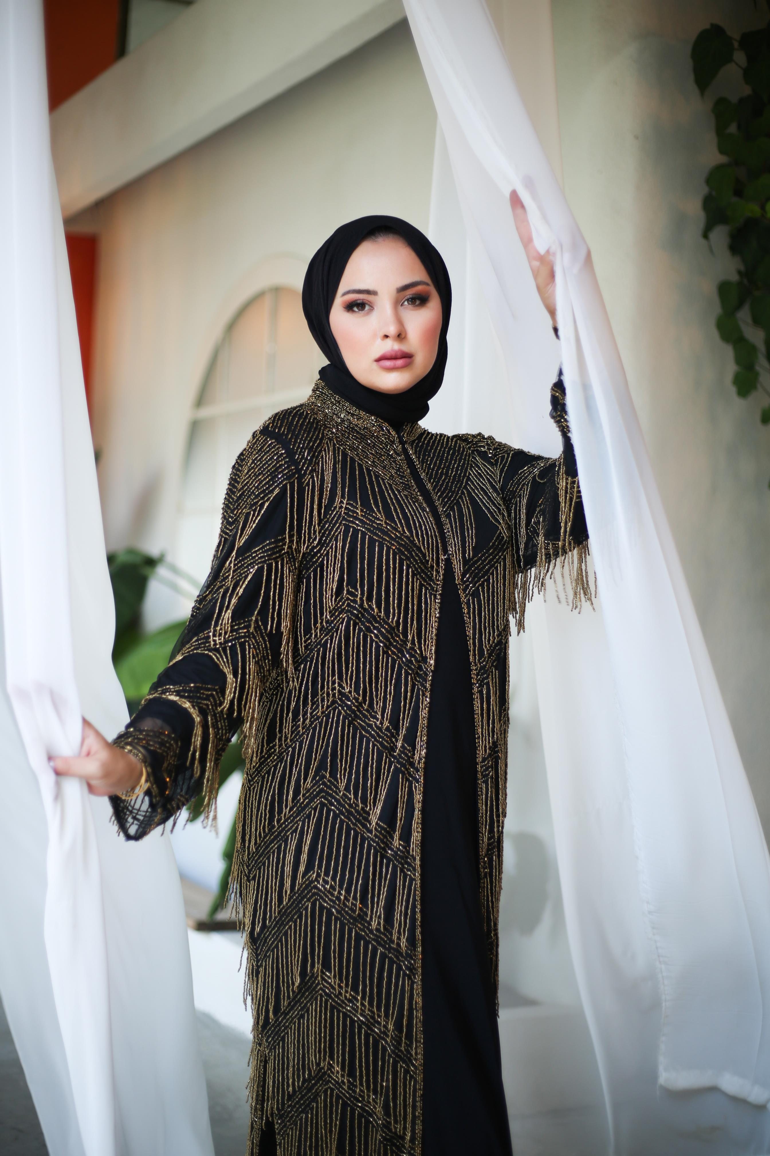 Işıltı Saçaklı İthal Abaya Gold