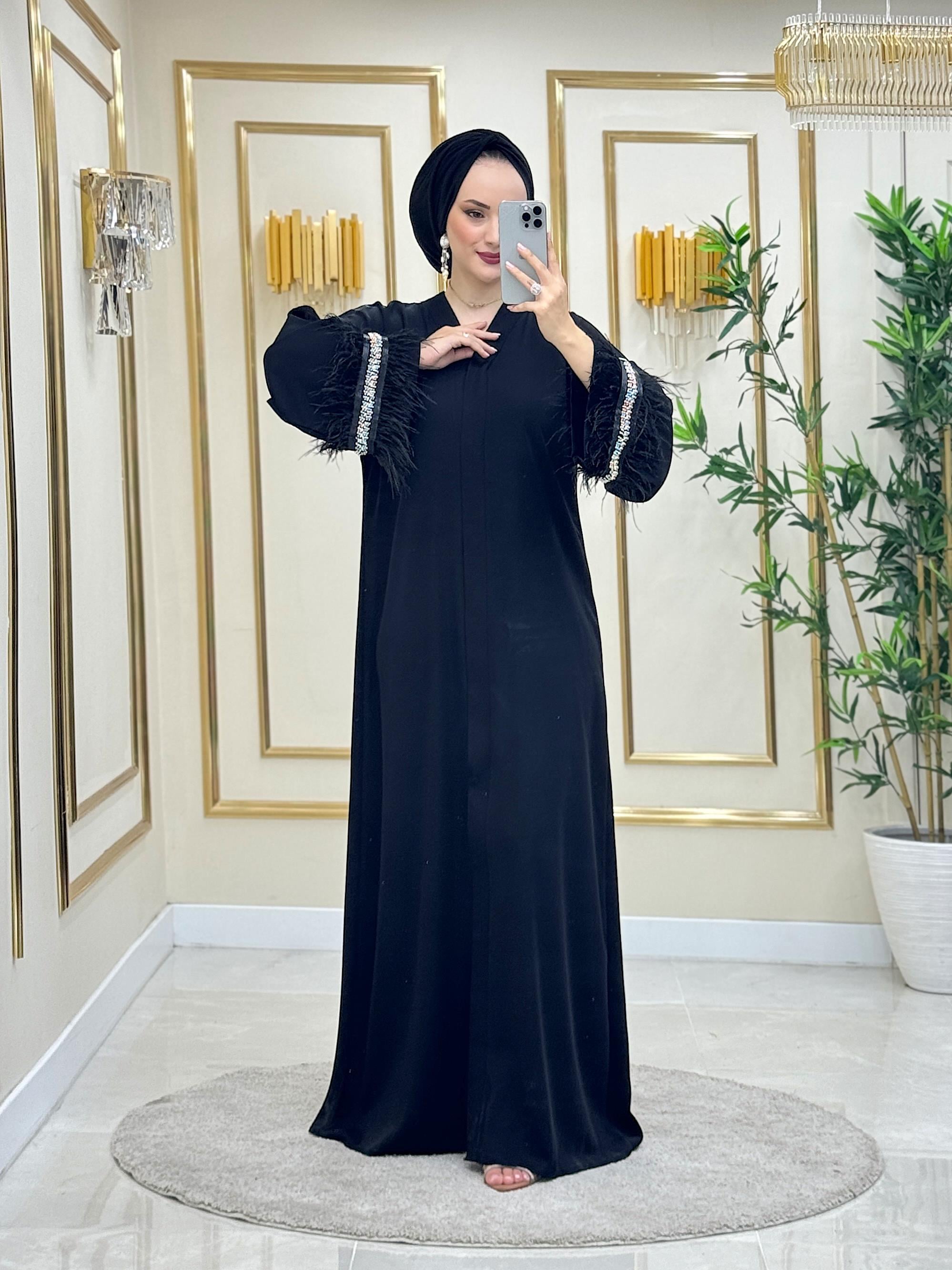 Kolları Püsküllü Abaya Siyah