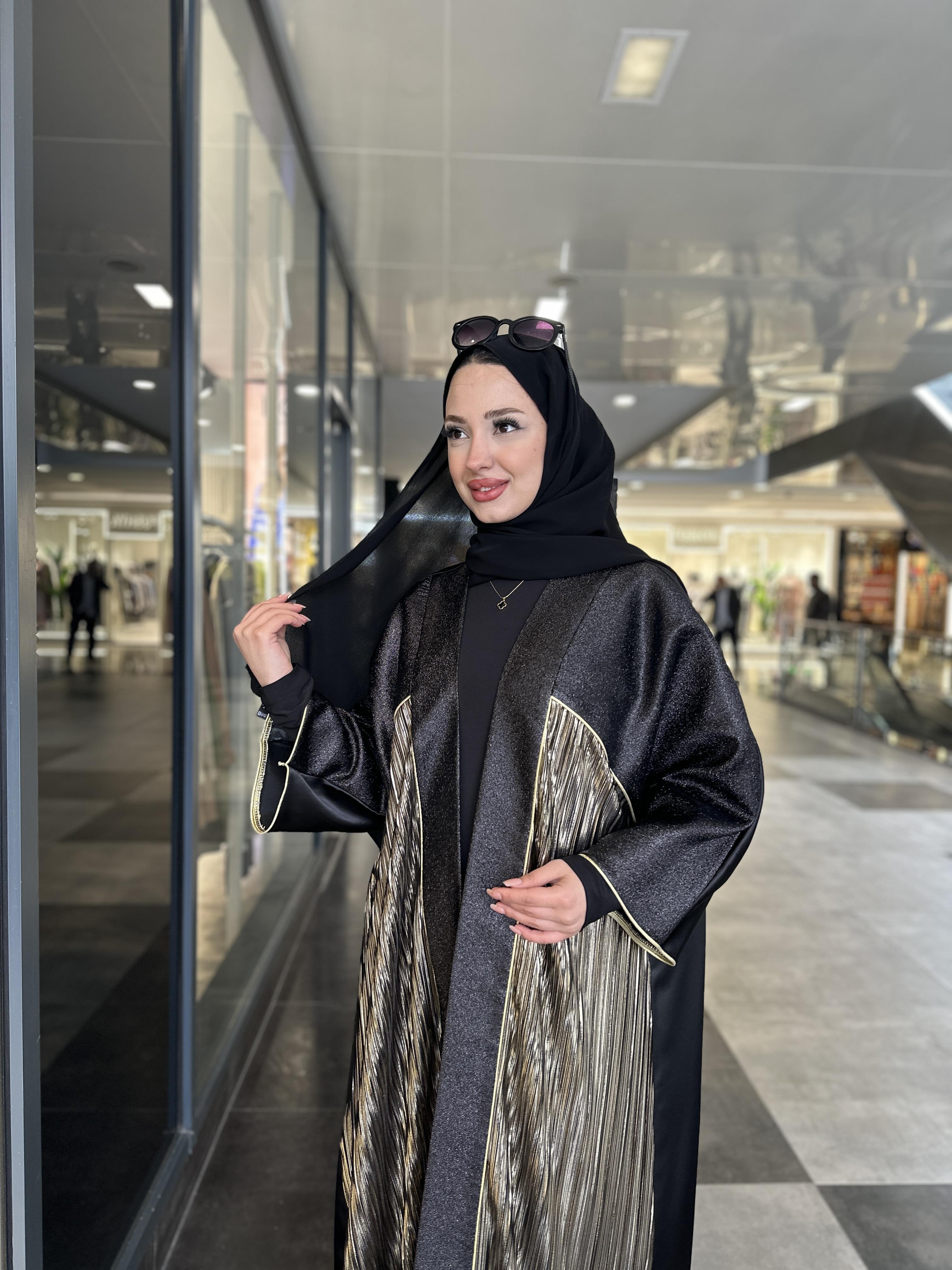 LOREN ABAYA